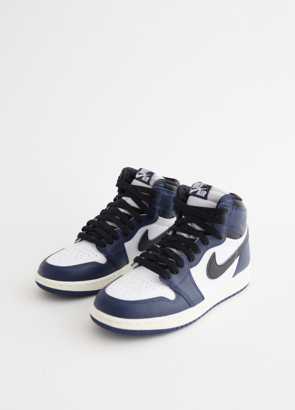 Air Jordan 1 Retro High OG 'Midnight Navy' Basketball Shoes for Girls - Classic High-Top Sneakers with Nike Air Cushioning - Perfect for School, Sports, and Street Style Fashion