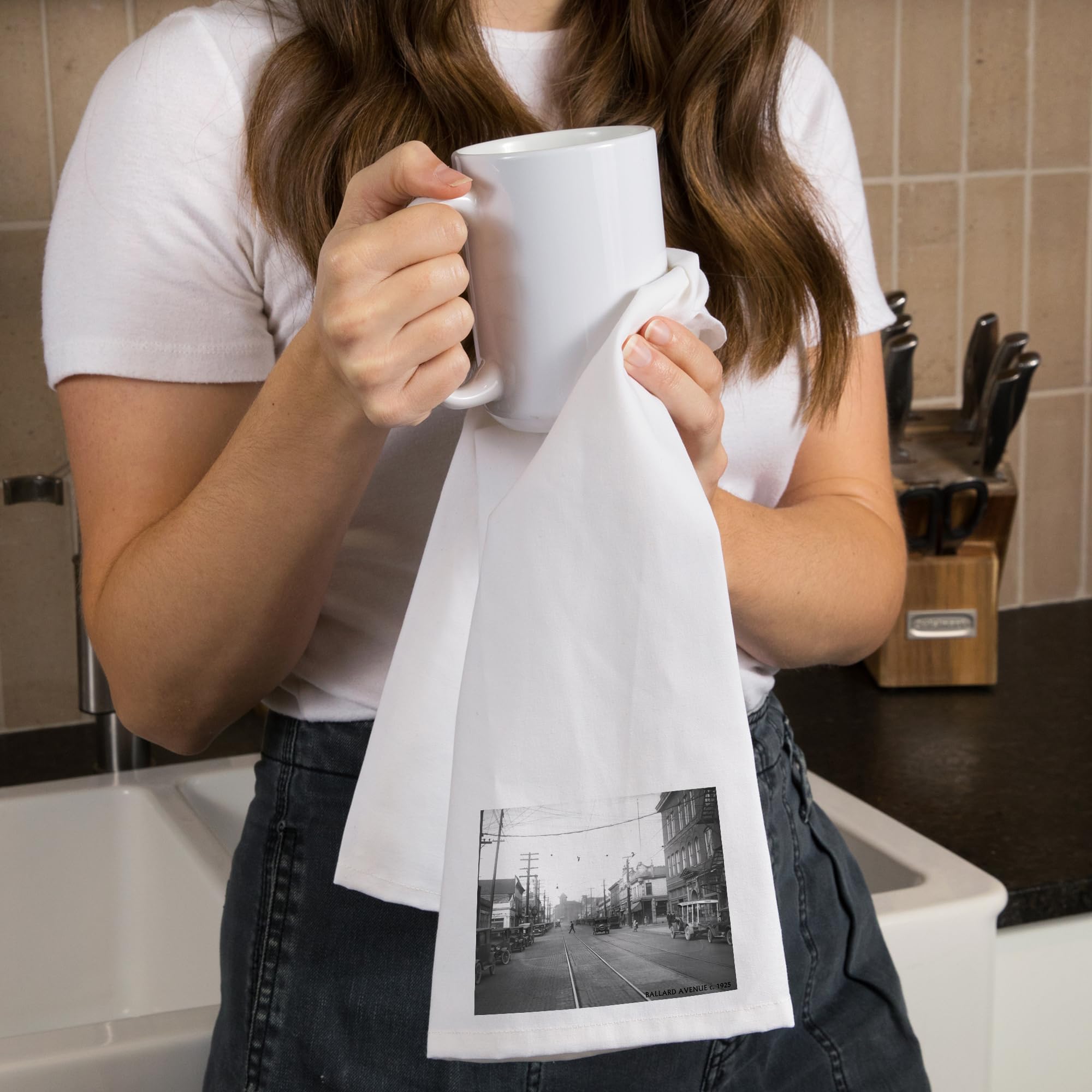 Lantern Press Ballard Avenue in Seattle, WA Photograph - 100% Cotton Tea Towel | Decorative Hand Towel for Kitchen & Home Decor | Perfect for Gifts, Housewarming & Farmhouse Style Kitchens