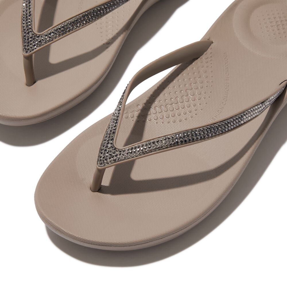 FitFlop Iqushion Sparkle Ombre Flip Flops Sandals for Women - Comfortable Orthopedic Beach Shoes with Metallic Finish in Taupe/Pewter | Perfect for Summer, Poolside, and Vacation Wear