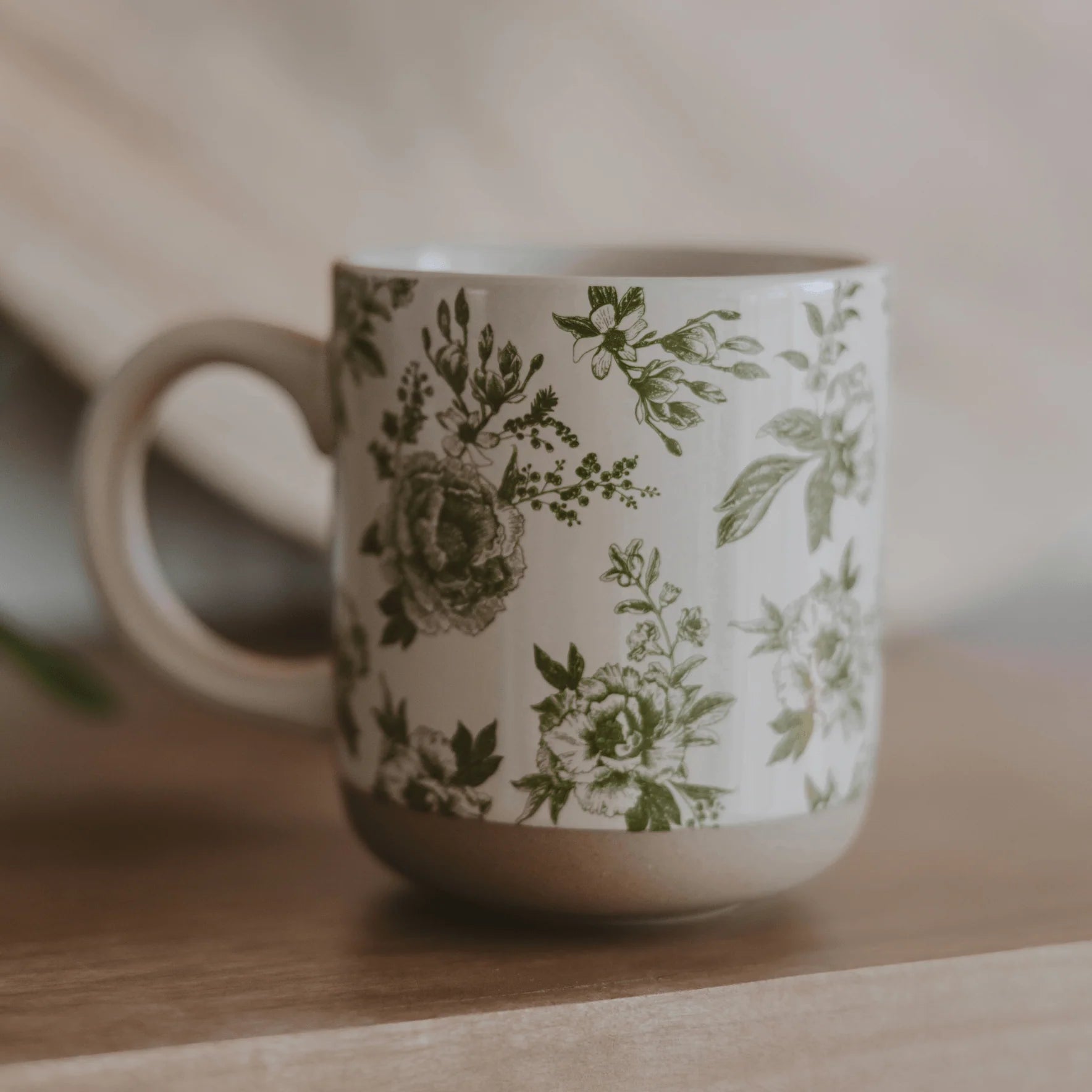 Premium Green Delft Stoneware Coffee Mug - Handcrafted Ceramic Tea Cup for Home, Office & Gifts - Perfect for Morning Coffee, Afternoon Tea & Cozy Moments