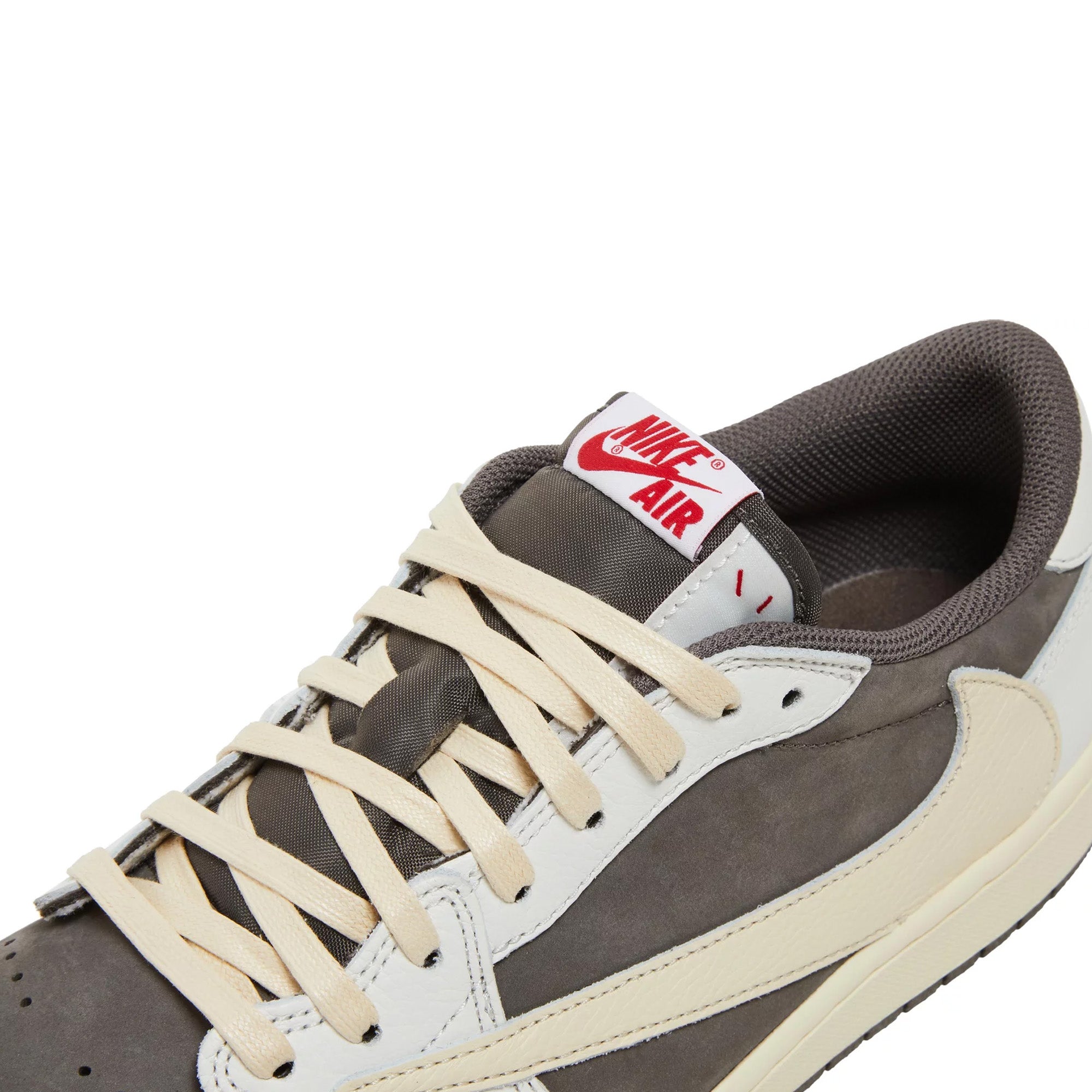 Air Jordan 1 Retro Low OG SP Travis Scott 'Reverse Mocha' Sneakers (2022) - Men's Basketball Shoes for Streetwear & Casual Fashion