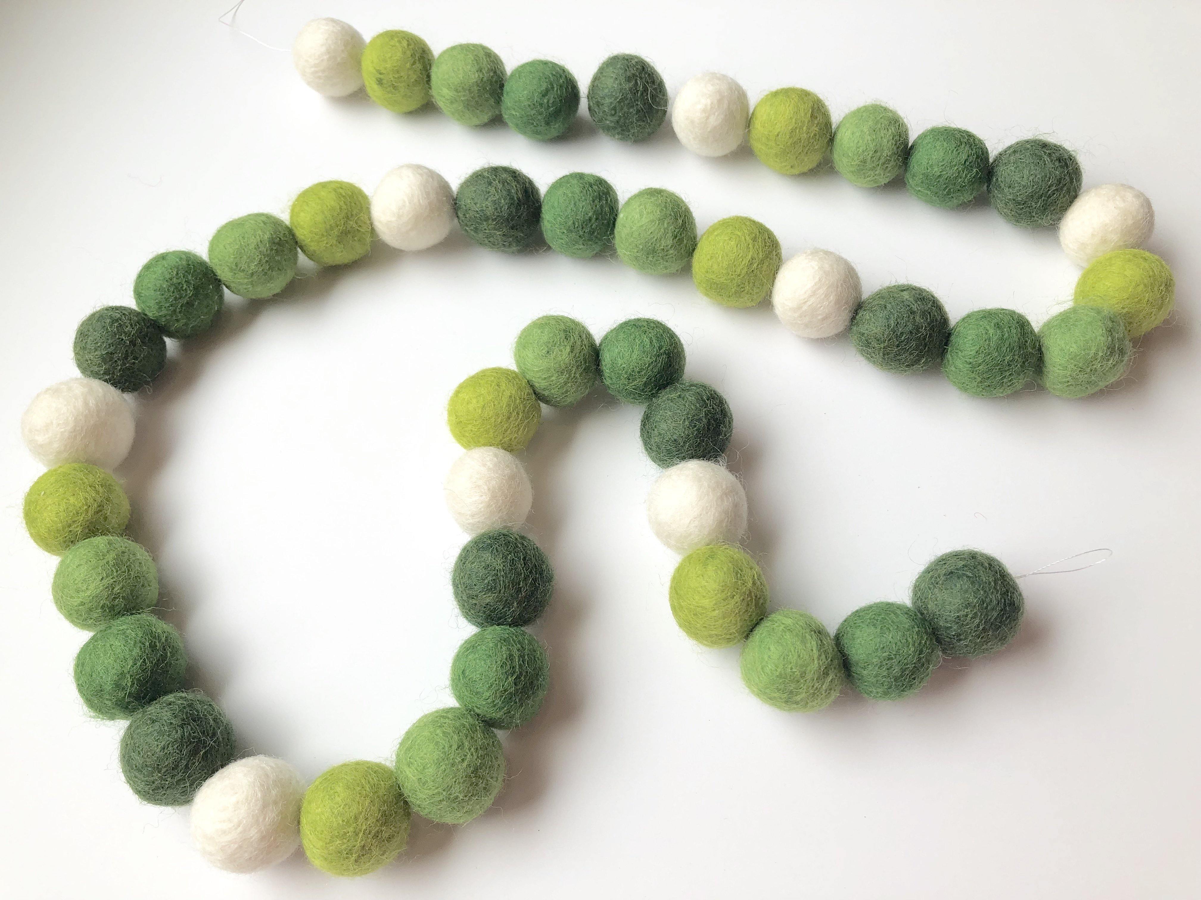 Green Ombre Garland - Elegant Gradient Leaf Decor for Weddings, Parties & Home Decor | Perfect for Indoor & Outdoor Events