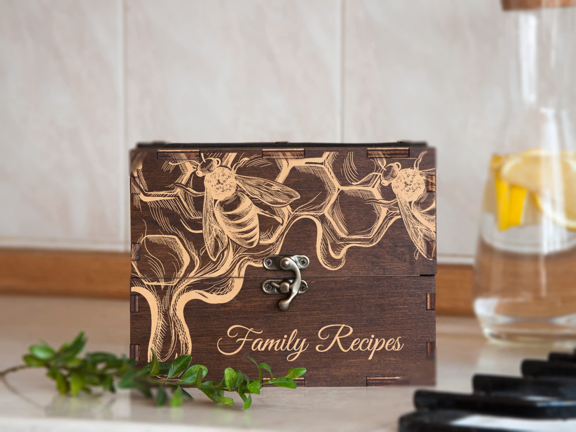 Personalized Wooden Recipe Box with Dividers & Cards - Custom Honeycomb Design Recipe Organizer - 4x6 or 5x7 Recipe Card Storage - Unique Bumble Bee Gift for Sister (Gift Message Option) - Perfect for Kitchen Organization, Wedding Shower Gift & Family Recipe Preservation