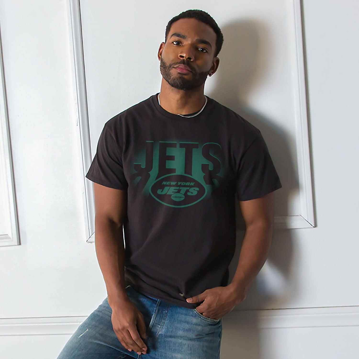 Officially Licensed NFL Junk Food Clothing Team Spotlight Short Sleeve T-Shirt for Men & Women - Comfortable Fan Apparel for Game Day, Tailgating & Casual Wear