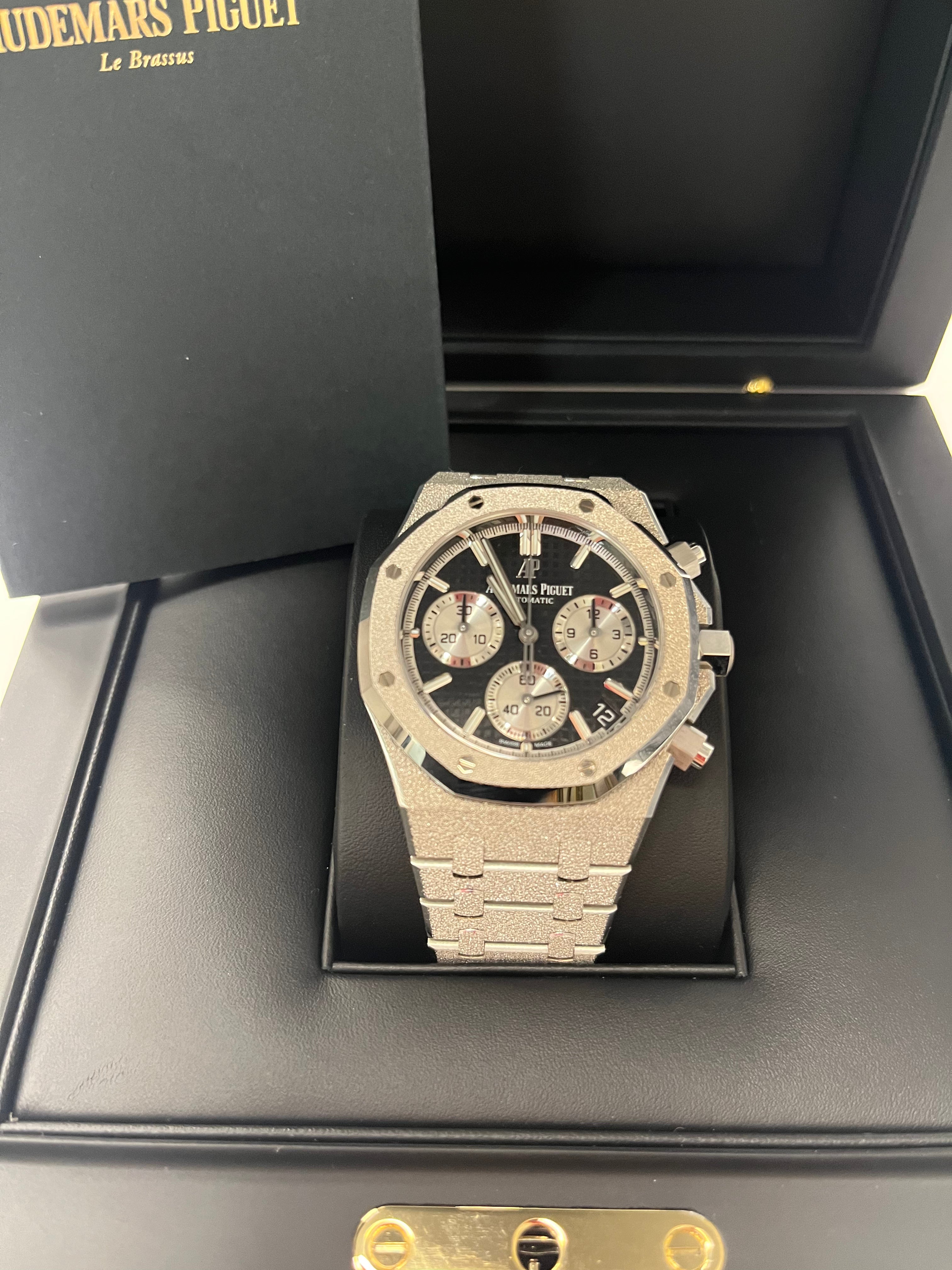 Audemars Piguet Royal Oak Frosted Gold Selfwinding Chronograph Watch - Ref# 26239BC.GG.1224BC.02 - Luxury Swiss Automatic Chronograph for Men - Perfect for Business, Formal Events & Collectors