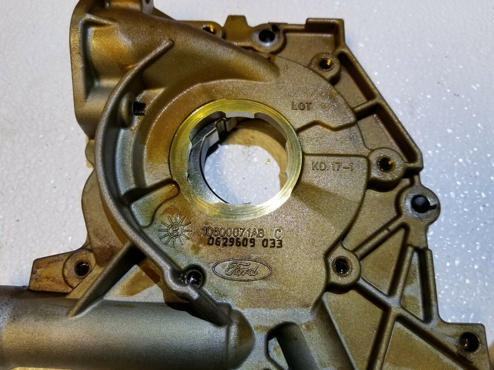05-08 Jaguar X-Type 3.0L Engine Oil Pump OEM Replacement Part - 86K Miles - Compatible with 2005-2008 Jaguar X-Type 3.0L Models - Perfect for Engine Maintenance & Performance Upgrades