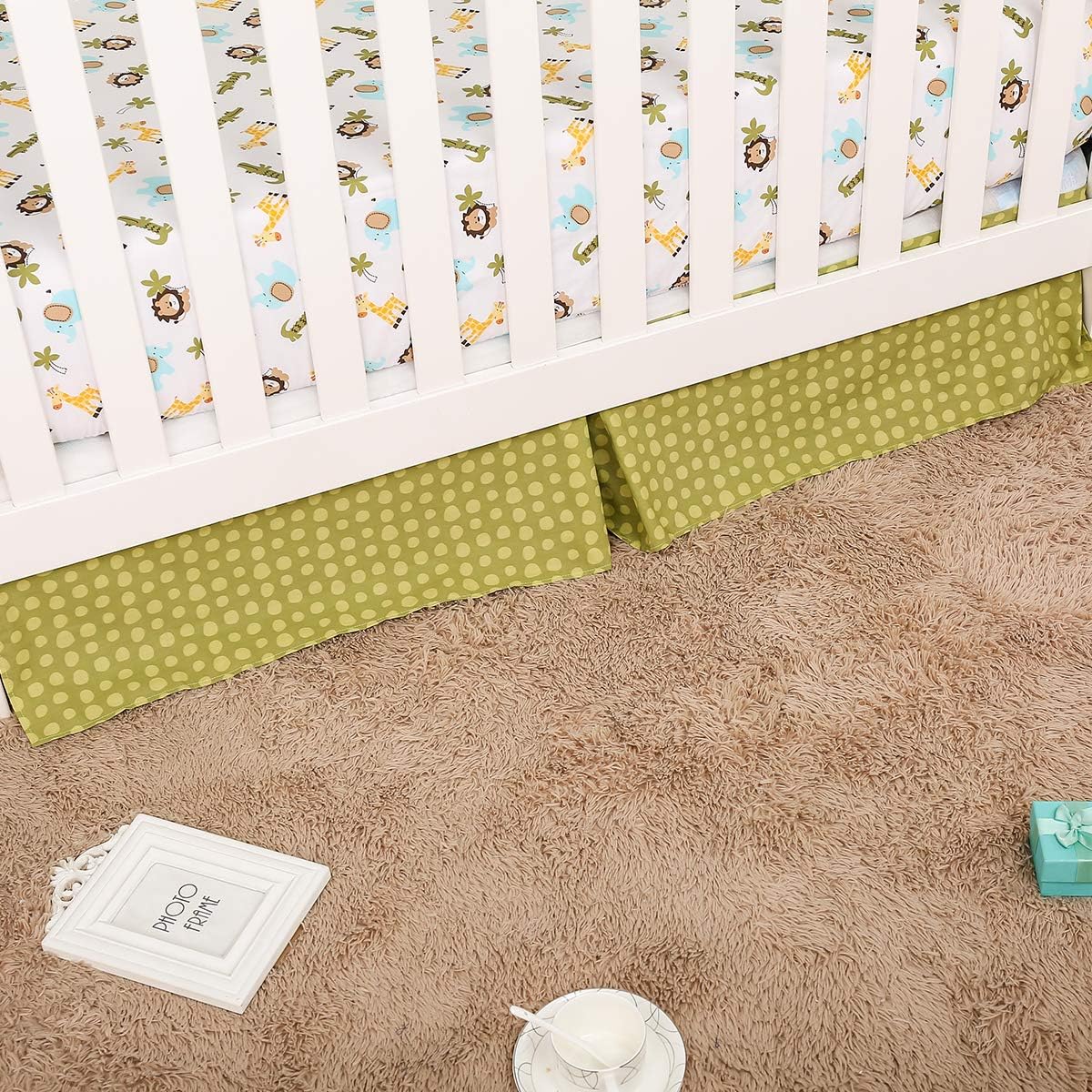4-Piece Baby Animal Safari Crib Bedding Set - Elephant, Lion, Giraffe & Crocodile Print - Includes 1 Quilt, 1 Fitted Sheet, 1 Crib Skirt & 1 Diaper Storage Bag - Perfect for Nursery Decor, Baby Shower Gifts & Jungle-Themed Bedrooms