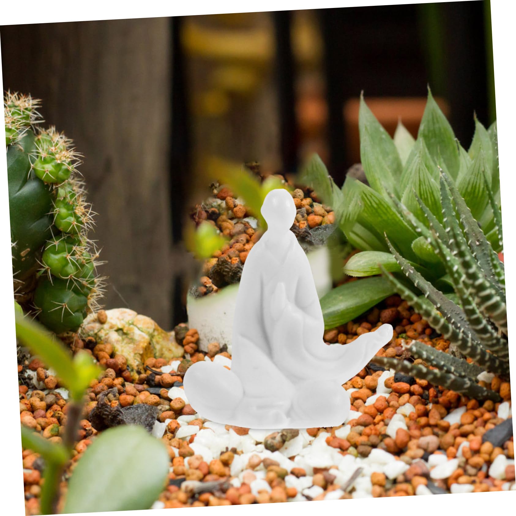 EXCEART Ceramic Buddha Statue for Desk Decor - Handcrafted Monk Figurine, Home & Office Ornament, Zen Fish Tank Decoration - Perfect for Meditation Spaces, Yoga Studios & Gift Giving