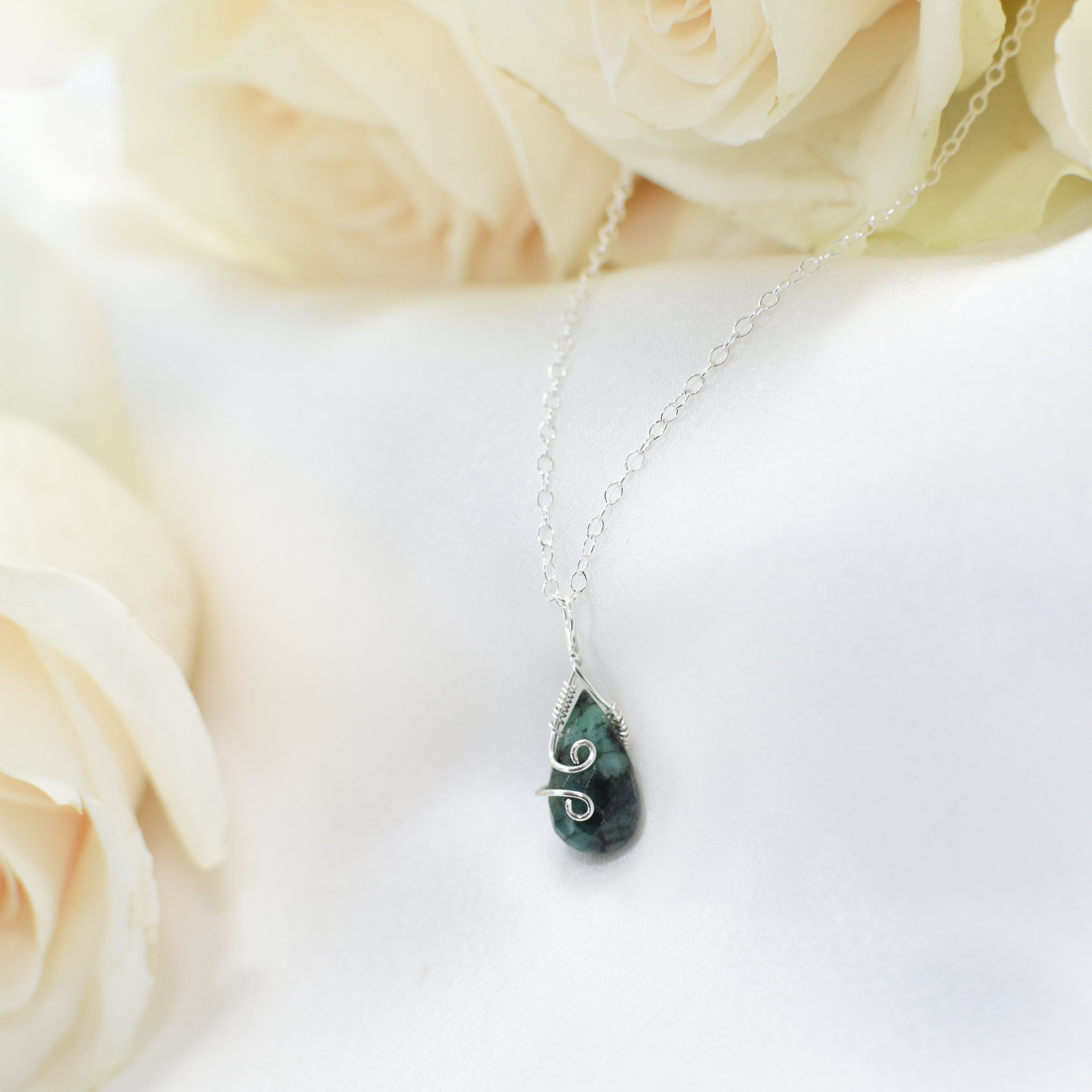 Raw Emerald Charm Necklace - 925 Sterling Silver Jewelry for Women | Elegant Bohemian Style Pendant | Perfect for Everyday Wear, Gifts & Special Occasions