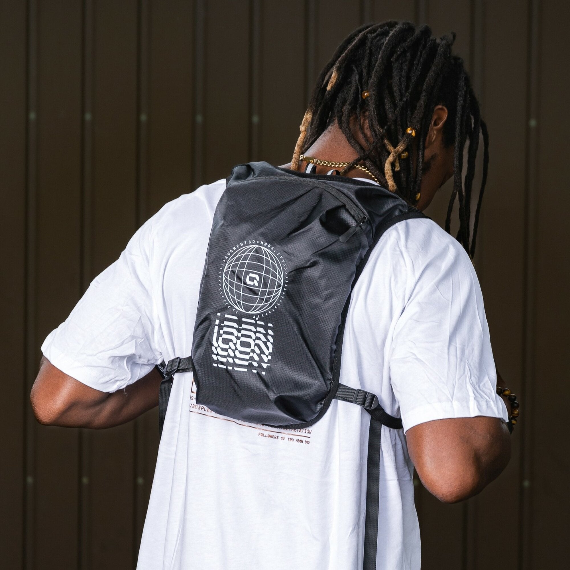 IQON Explore Functional Backpack - Durable Waterproof Travel Hiking Daypack for Outdoor Adventures, Commuting & Daily Use