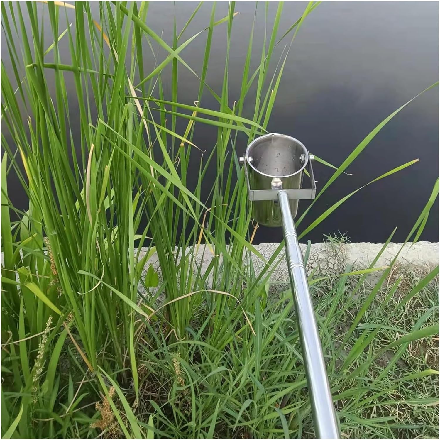 **Professional Telescopic Water Sampling Pole - 1000ml Environmental Water Quality Sampler with Retractable Rod & Swing Bucket for Lakes, Rivers & Pools - Ideal for Environmental Testing, Research & Field Work**