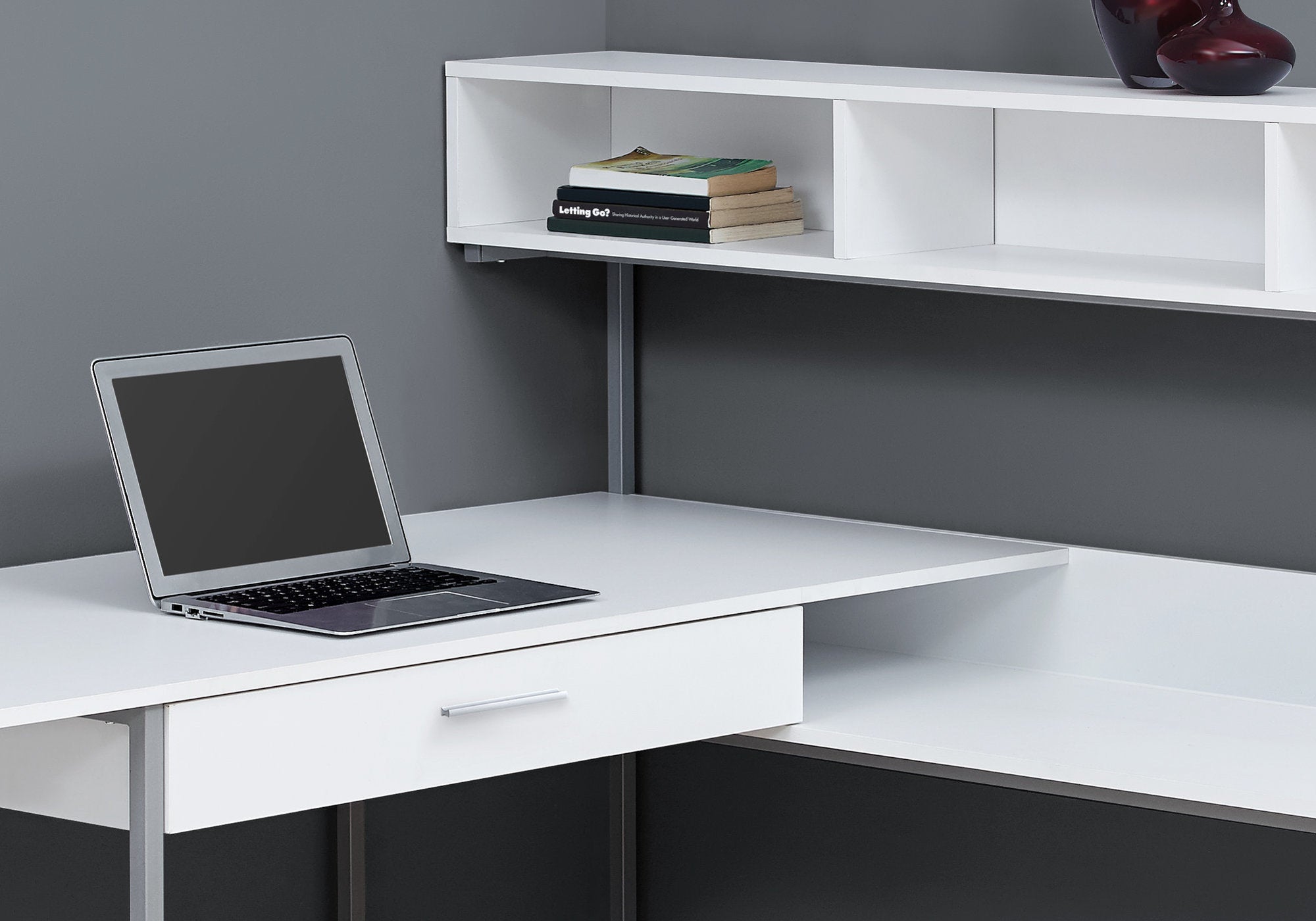 White & Silver Metal Corner for Office Series - Perfect for Desk Organization & Home Office Decor