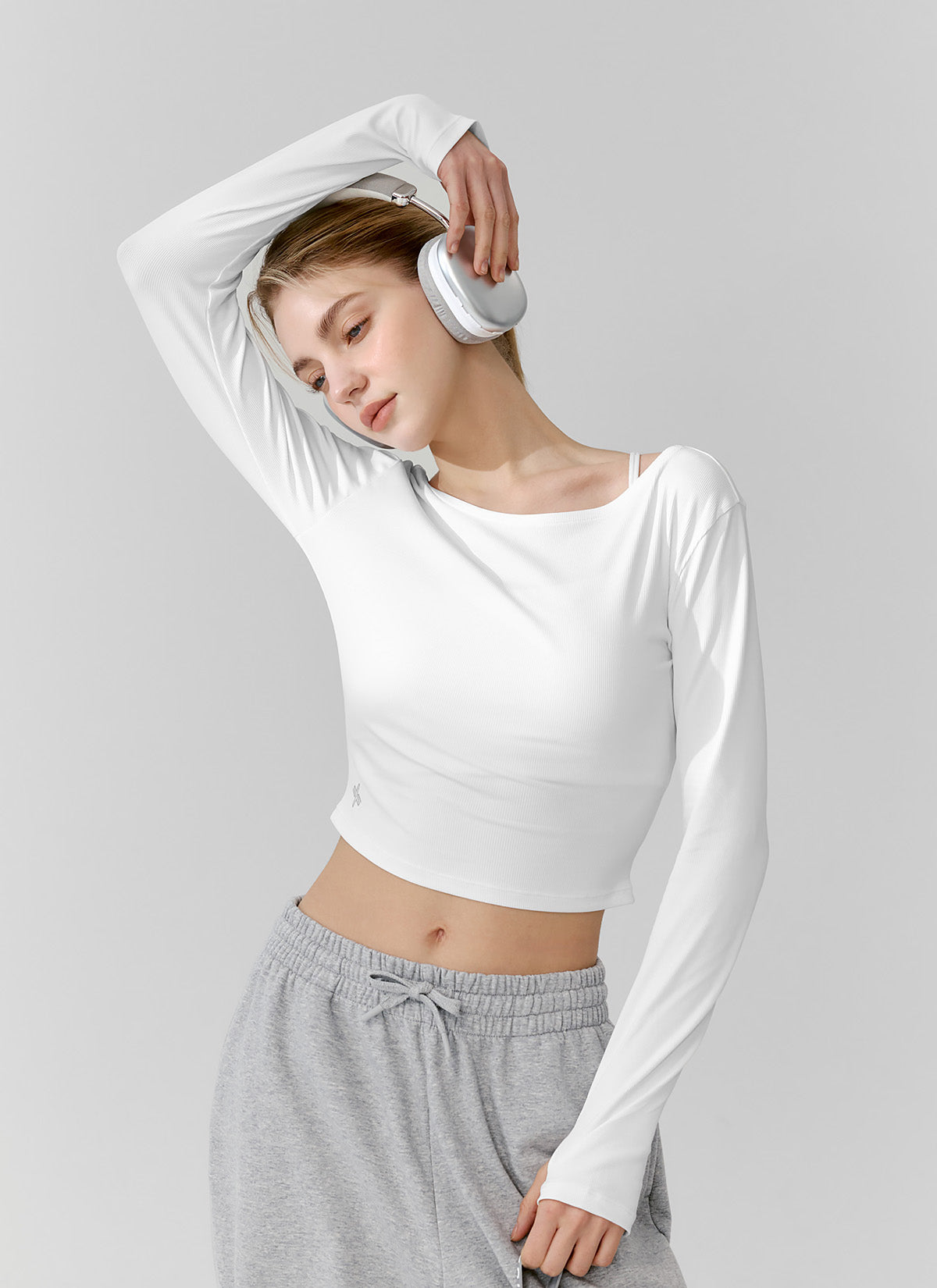 Stylish Ribbed Back Slit Fingerhole Long Sleeve Top for Women - Perfect for Layering, Office Wear & Casual Outfits