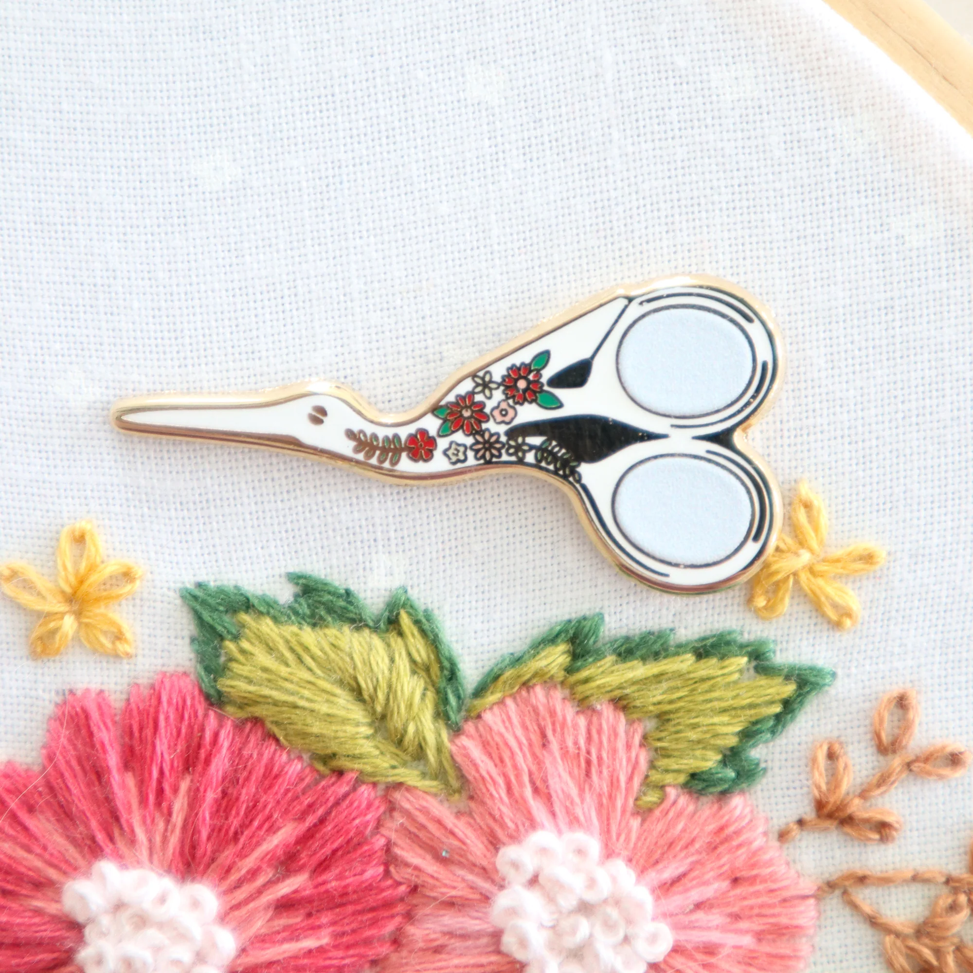 Flamingo Toes Needle Minder & Embroidery Scissors Set - Perfect for Cross Stitch, Sewing, and Craft Projects