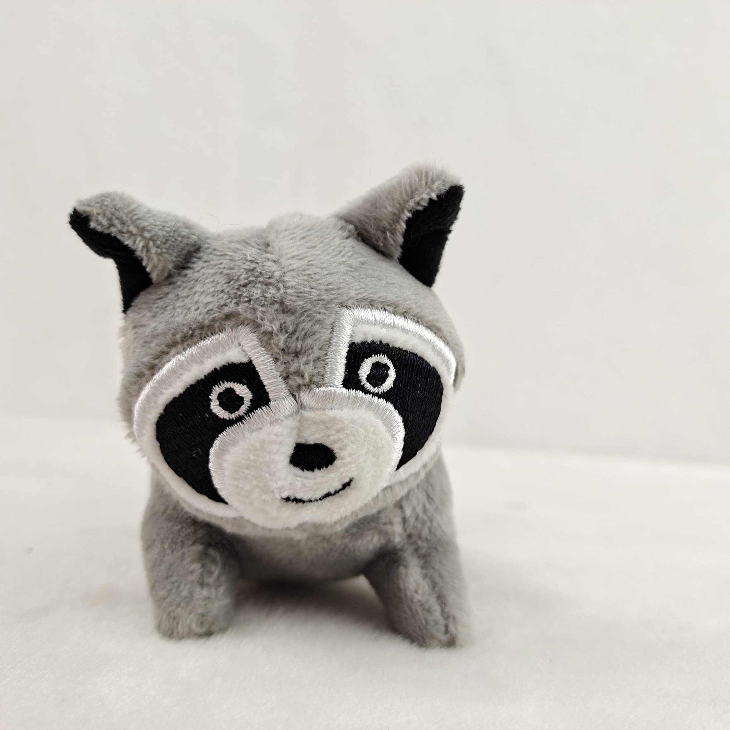 Interactive Plush Raccoon Hide and Seek Dog Toy with Squeaker - Fun Burrow Game for Small & Medium Dogs | Tree Trunk Design with Hidden Raccoon | Perfect for Indoor Play, Training & Stimulating Your Pet's Natural Hunting Instincts