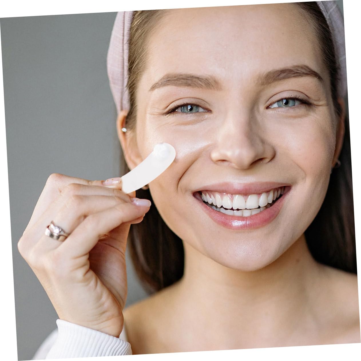 Healeved Cosmetic Cream Scoops - Eye Cream Stick & Facial Cream Applicator Tool for Precise Non-Waste Application | Perfect for Travel, Makeup Bags & Skincare Routine