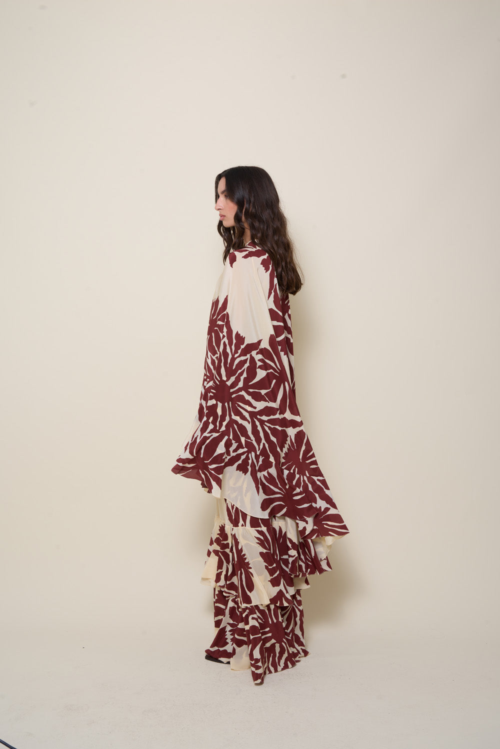 Aromatic Garden Cape - Lightweight & Waterproof Outdoor Shawl for Women - Perfect for Camping, Hiking & Beach Cover-Up