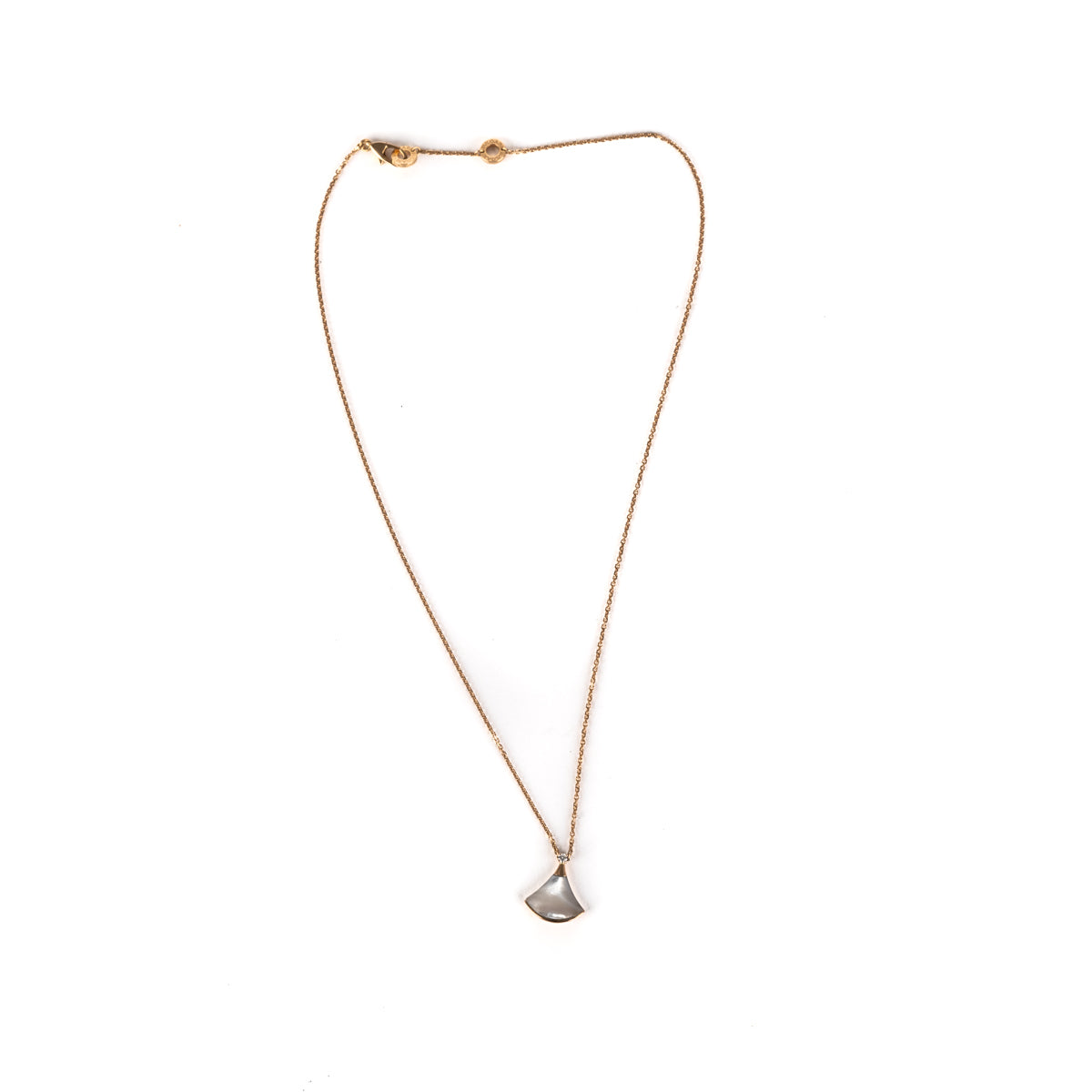 Bvlgari Diva's Dream Rose Gold Necklace with Mother of Pearl - Elegant Jewelry for Women, Perfect for Parties, Weddings & Special Occasions