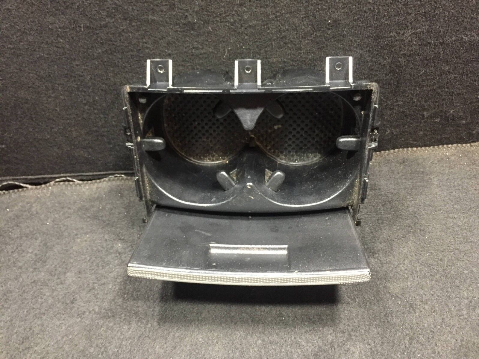 2006-2011 Hyundai Azera OEM Front Center Console Cup Holder Replacement - Perfect for Road Trips & Daily Commutes