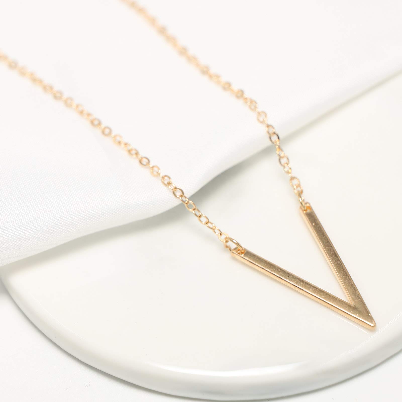 V-Shaped Pendant Necklace for Women - Layered Initial V Necklace Choker with Boho Chain - Elegant Jewelry Gift for Her | Perfect for Everyday Wear, Date Nights & Boho Fashion
