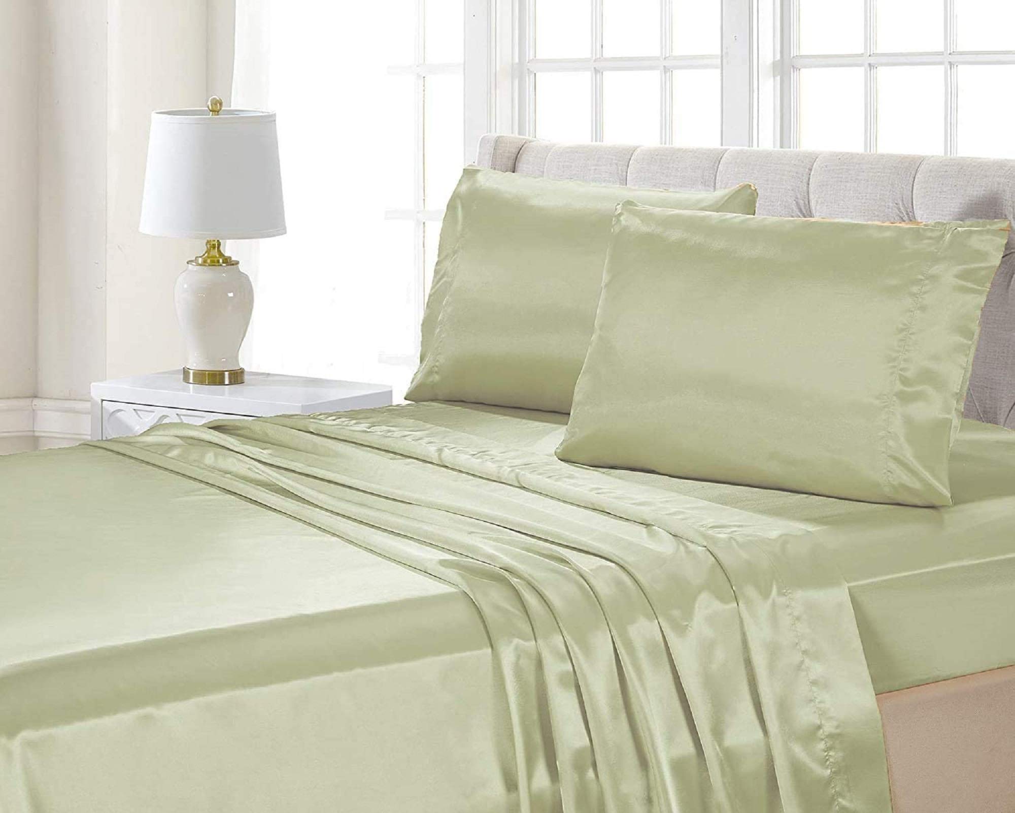 Luxury 4-Piece Satin Sheet Set - Super Soft & Silky Smooth - Deep Pocket Fits Cal-King Mattress - Ivory - Perfect for Master Bedroom & Guest Room Decor