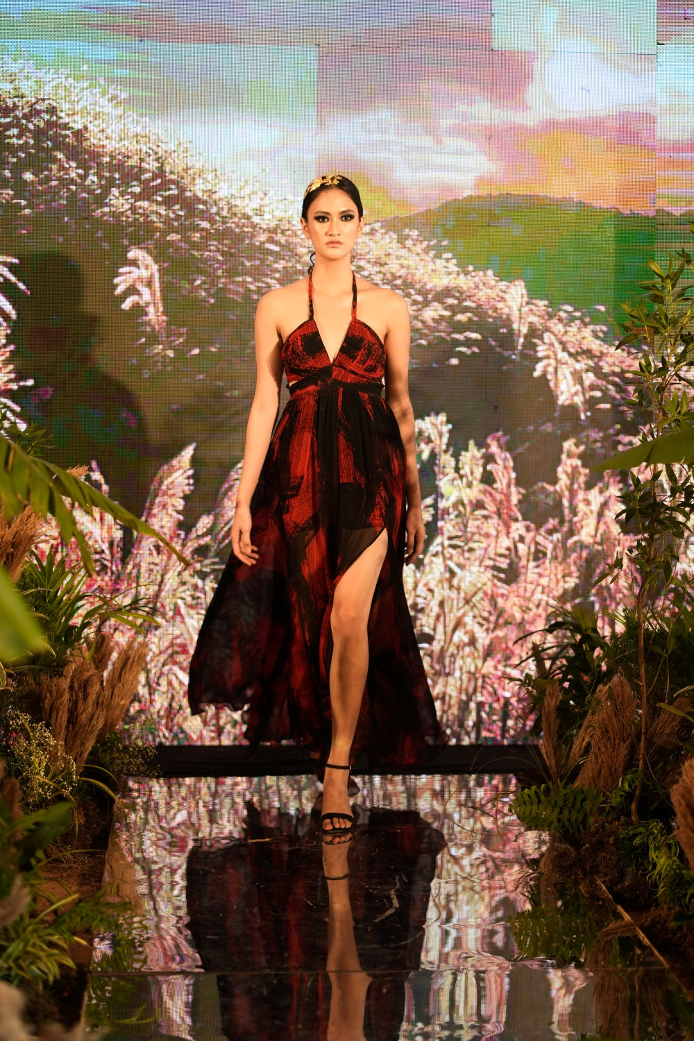 Stylish Red & Black Floral Print Maxi Dress for Women - Perfect for Summer Beach Vacations, Parties & Casual Outings