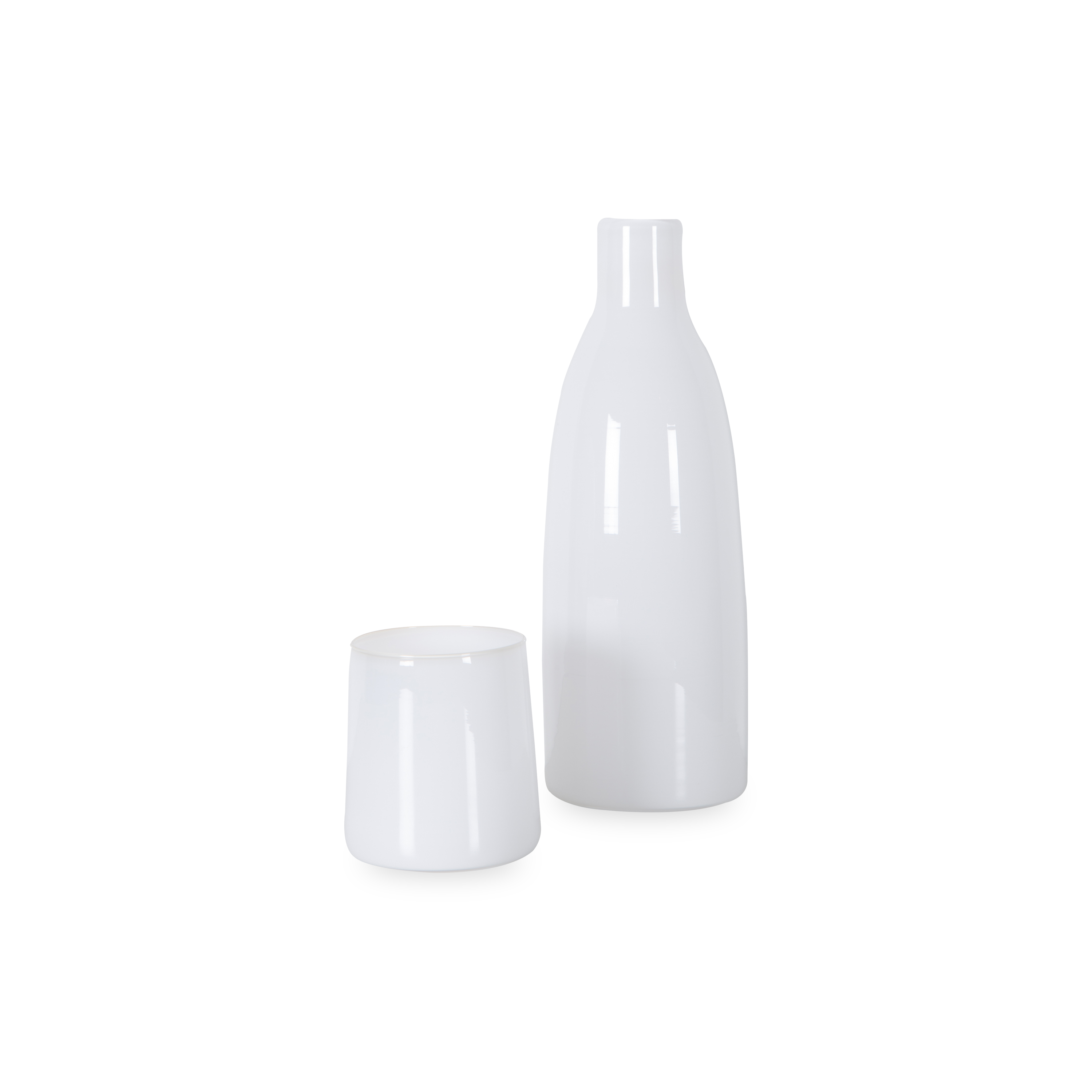 Premium Glass Carafe Set with Stainless Steel Lid - 34oz Elegant Water Pitcher for Iced Tea, Juice & Beverages - Perfect for Dining Table, Entertaining Guests & Kitchen Use