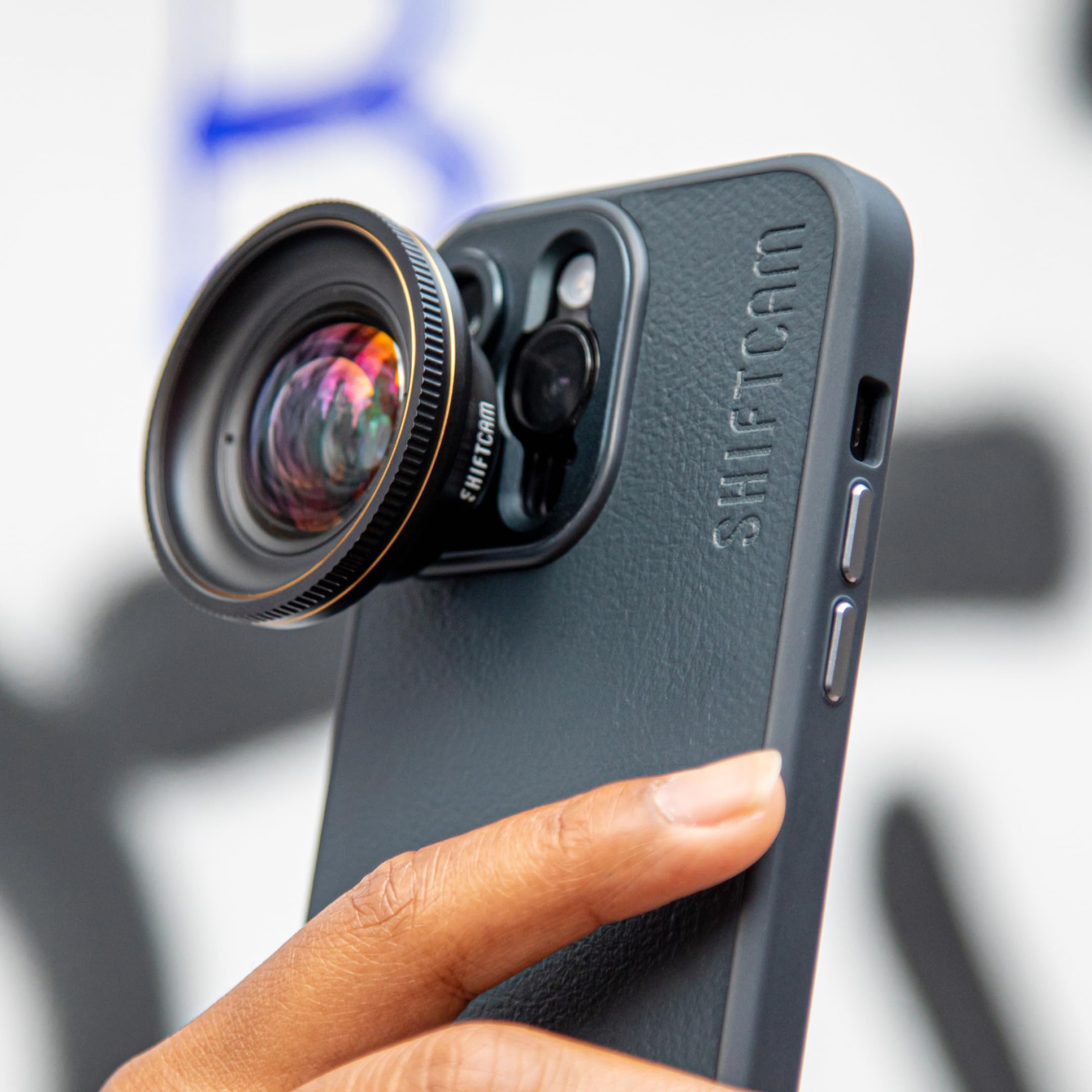 Shiftcam LensUltra 16mm Wide Angle Lens - 0.5X Magnification, 100° FOV - Ultra Clear Travel Photography Lens for iPhone & Android - Perfect for Vlogging, Landscape & Group Shots - Capture Stunning Perspectives & Double Frame Size