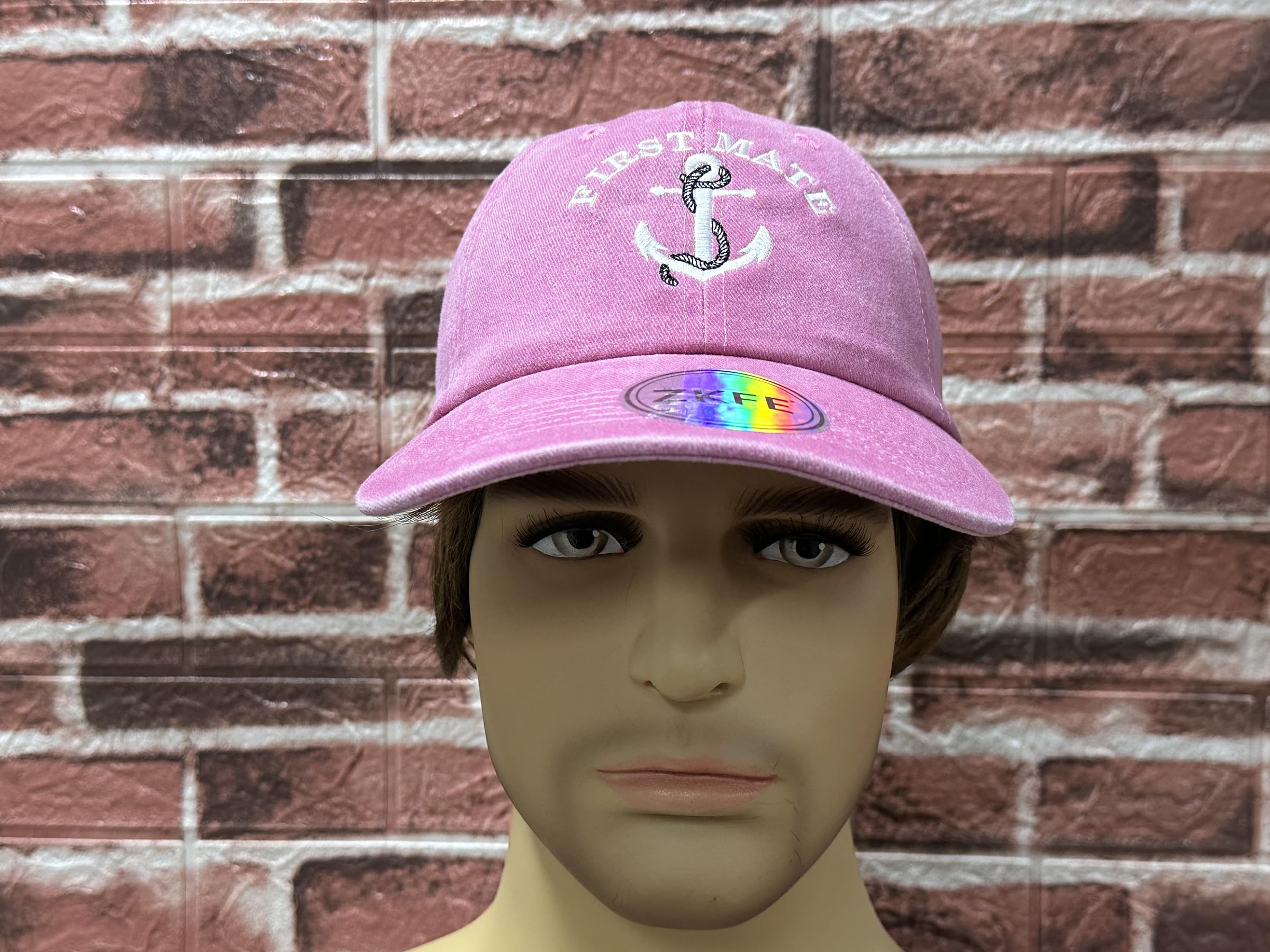 Embroidered Baseball Caps for Women & Men - Stylish Outdoor Wear