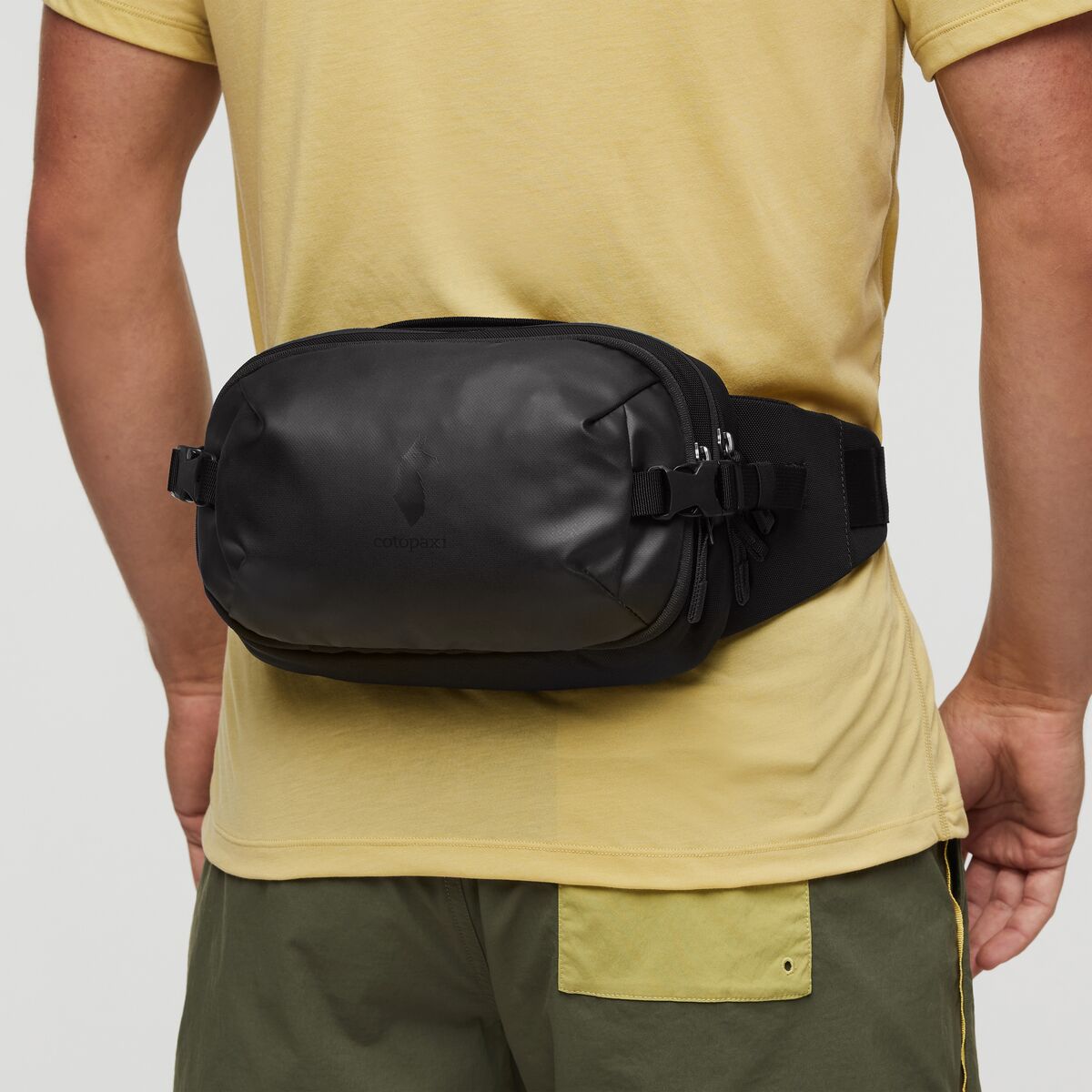 Cotopaxi Allpa X 3L Hip Pack - Lightweight Travel Waist Bag for Hiking, Running & Everyday Use - Black
