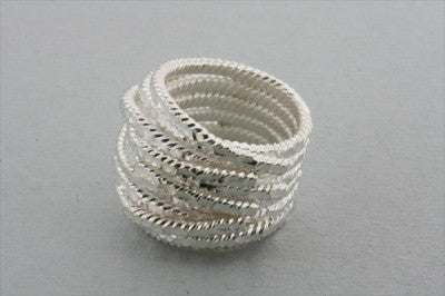 Elegant Creased Foil Rope Ring for Women - Trendy Stackable Jewelry for Everyday Wear & Special Occasions