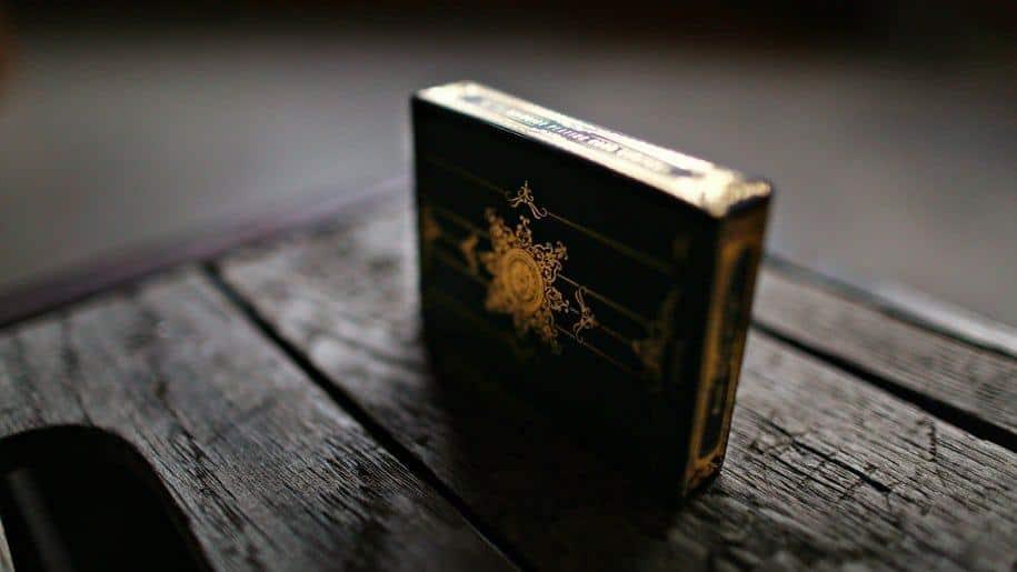 Premium Gold Foil Playing Cards - Elegant Poker & Card Games Deck for Magic Tricks, Poker Nights, and Casino-Themed Parties - Ideal for Gifts and Collectors