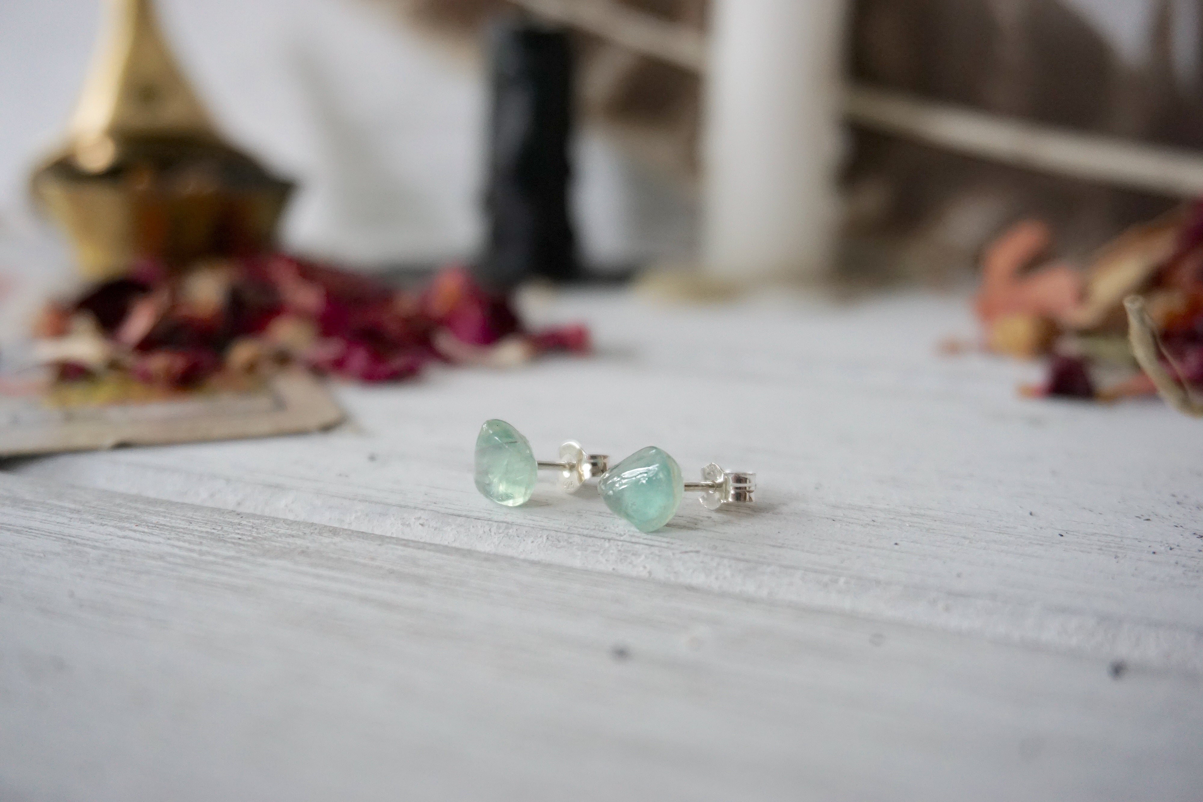 Green Fluorite Crystal Stud Earrings for Women – Aura Stud Earrings Collection – Healing Stone Jewelry for Daily Wear & Special Occasions