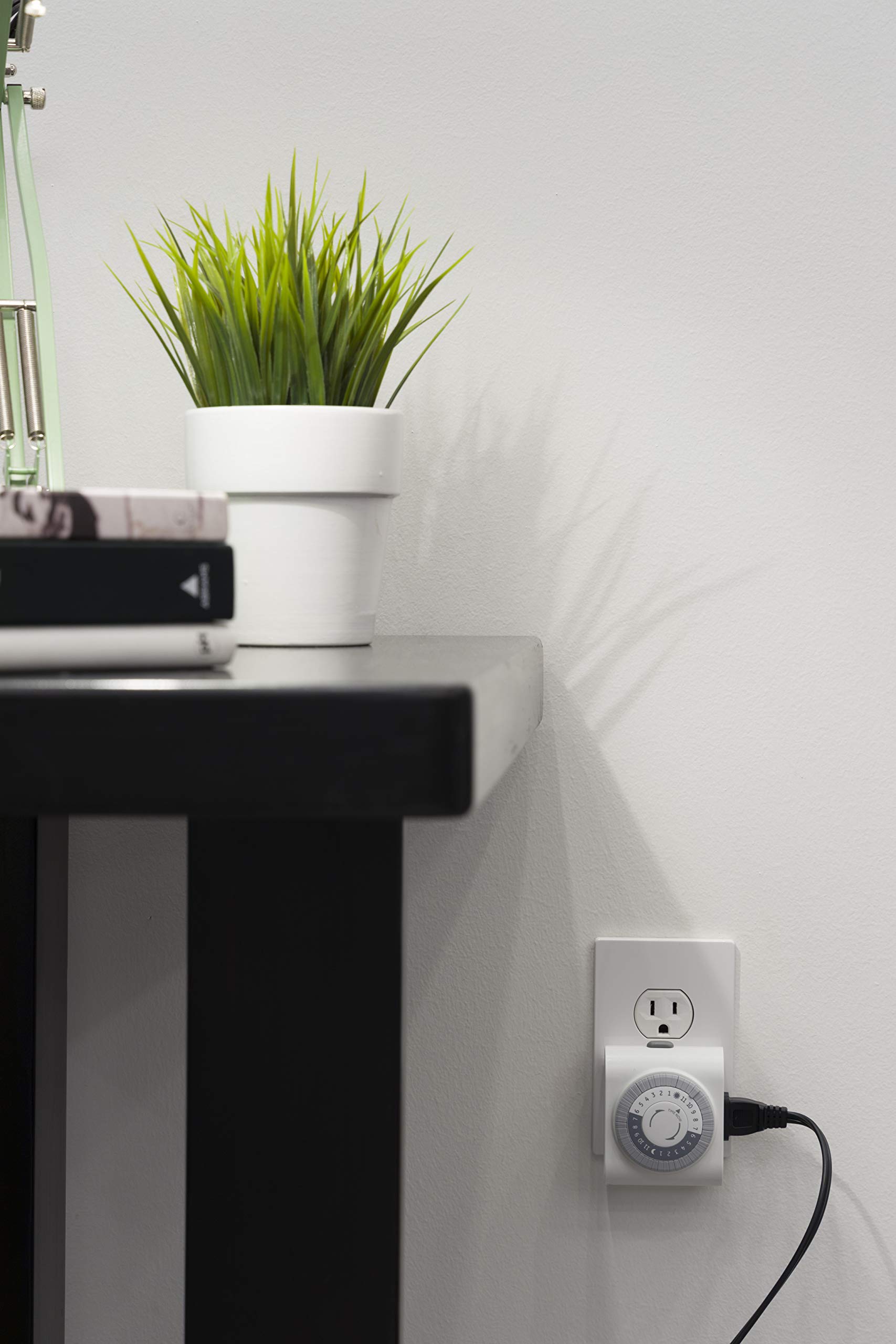 GE 15076 24-Hour Mechanical Outlet Timer - Heavy Duty Plug-in Timer for Lights, Appliances & Holiday Decorations - Perfect for Indoor & Outdoor Use