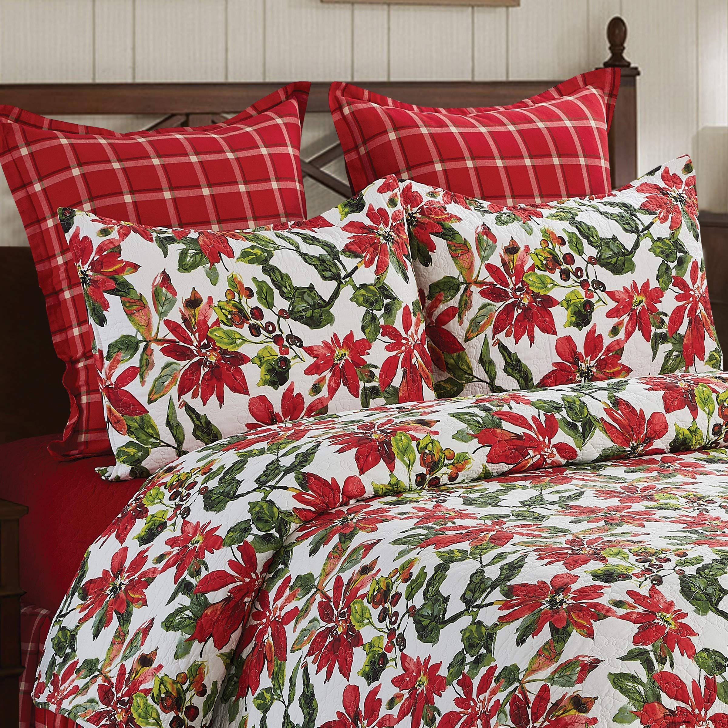 Reversible Poinsettia Berries Cotton Quilt Set - Full/Queen 3-Piece Christmas Bedding | Machine Washable & Durable | Perfect for Holiday Home Decor & Cozy Winter Nights