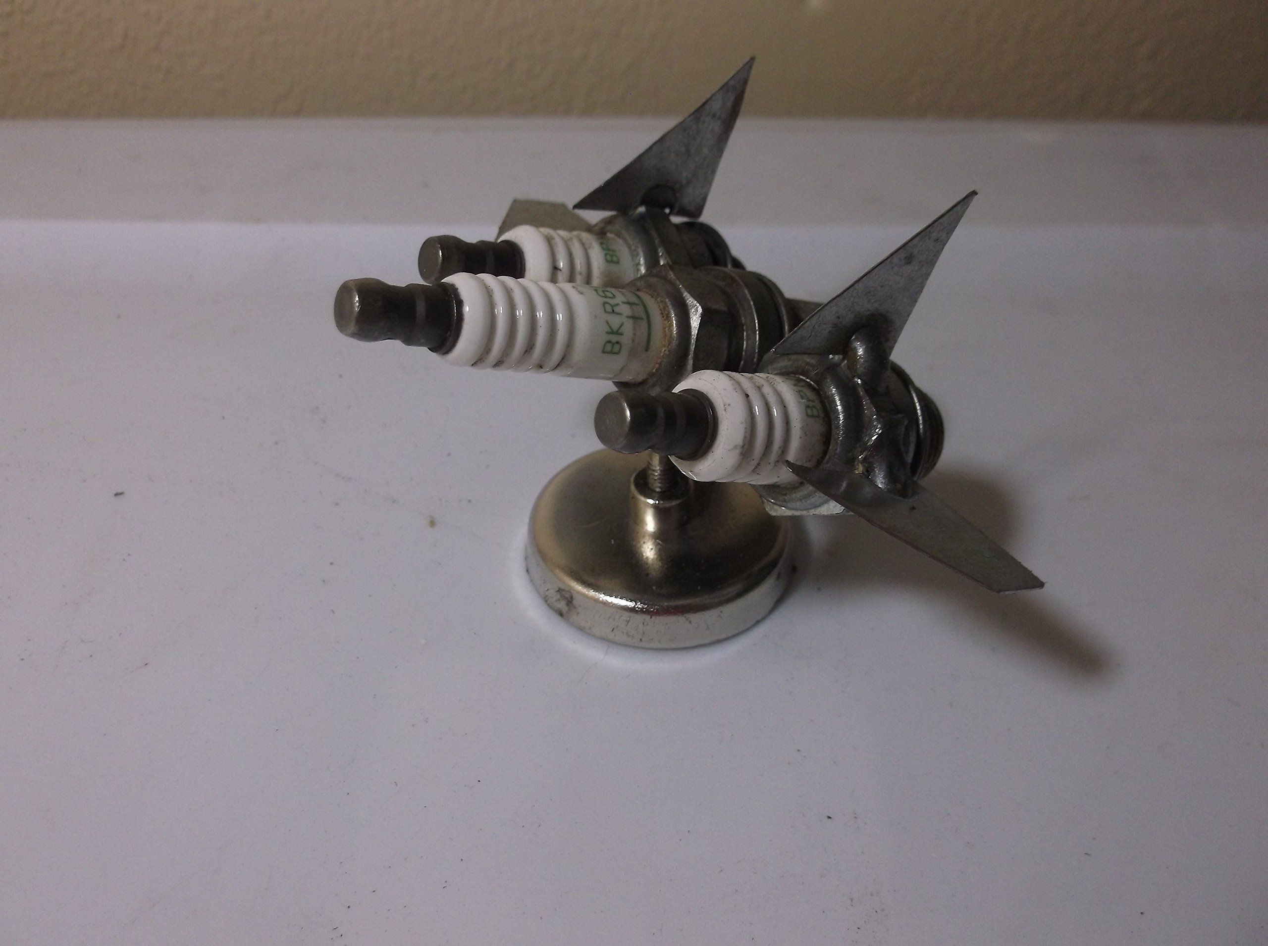 Blackbird Jet Bomber Spark Plug Magnet - High Performance Spark Plug Magnet for SR-71 Blackbird & Jet Engines - Perfect for Aviation Enthusiasts & Engine Maintenance