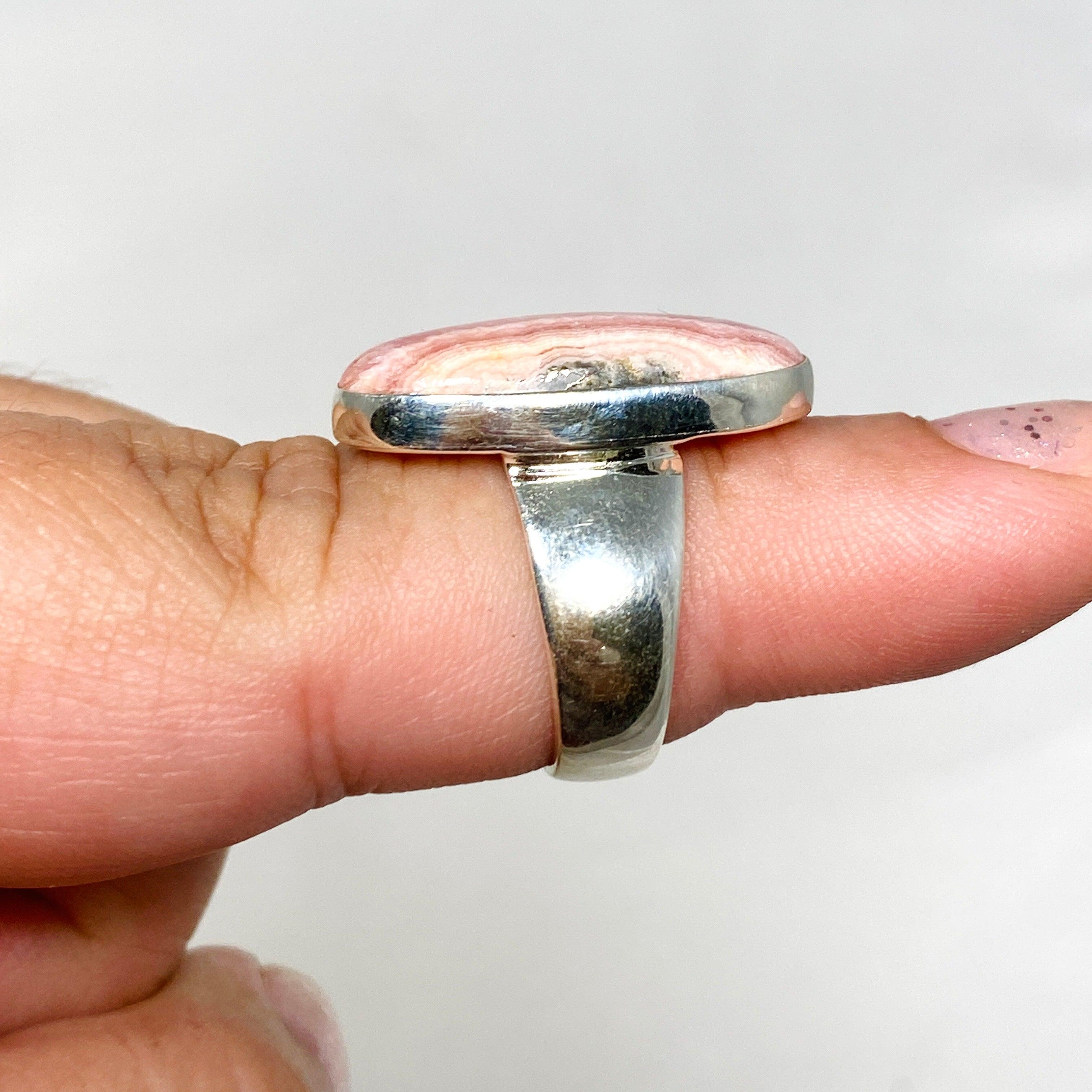 Rhodochrosite Oval Ring Size 7 KRGJ3163 - Elegant Gemstone Jewelry for Women, Perfect for Valentine's Day Gifts & Special Occasions