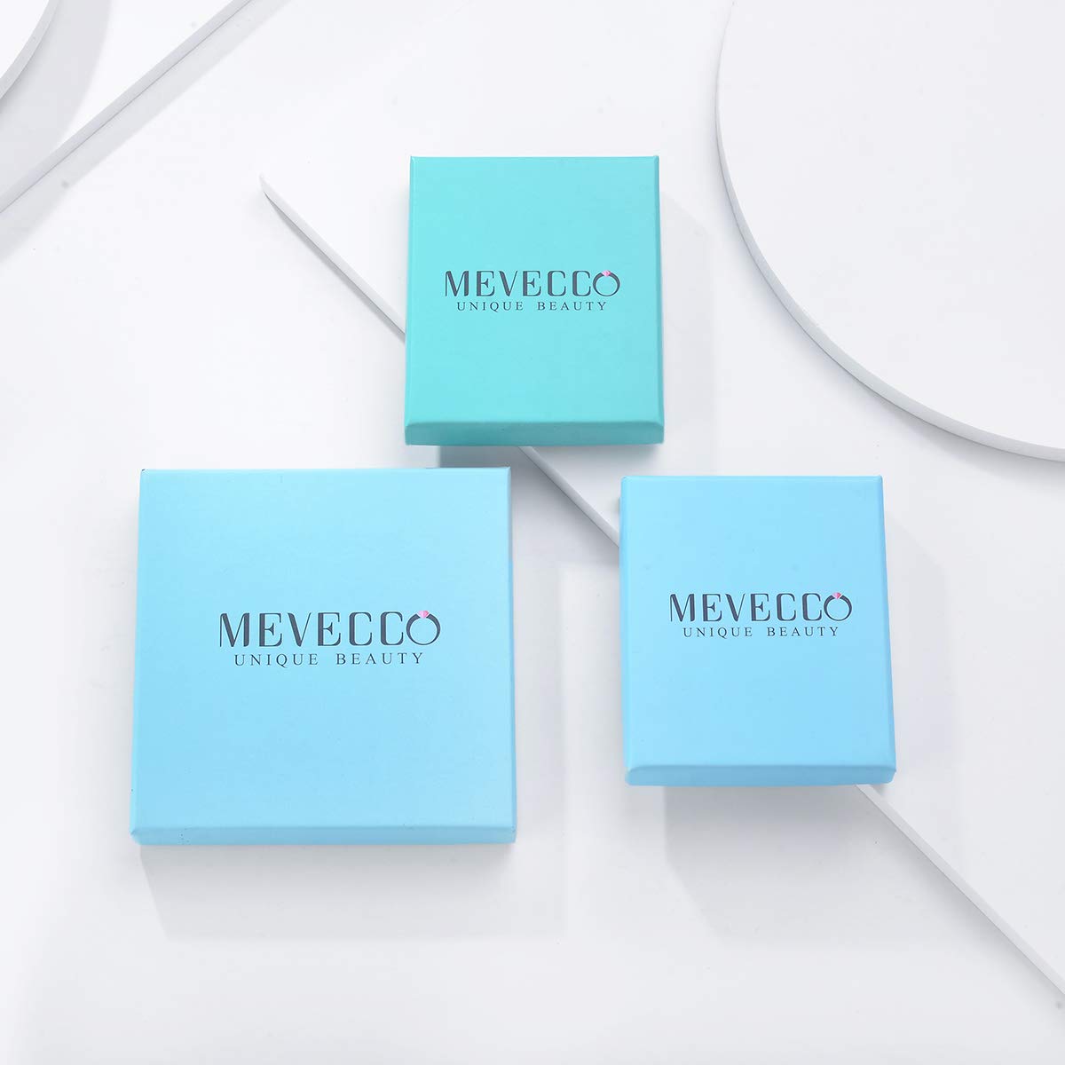 MEVECCO 18K Gold Plated Hoop Earrings for Women - Hypoallergenic Handmade Minimalist Hoop Earrings, Simple Gold Star Design, Perfect for Everyday Wear, Office, Date Night & Special Occasions