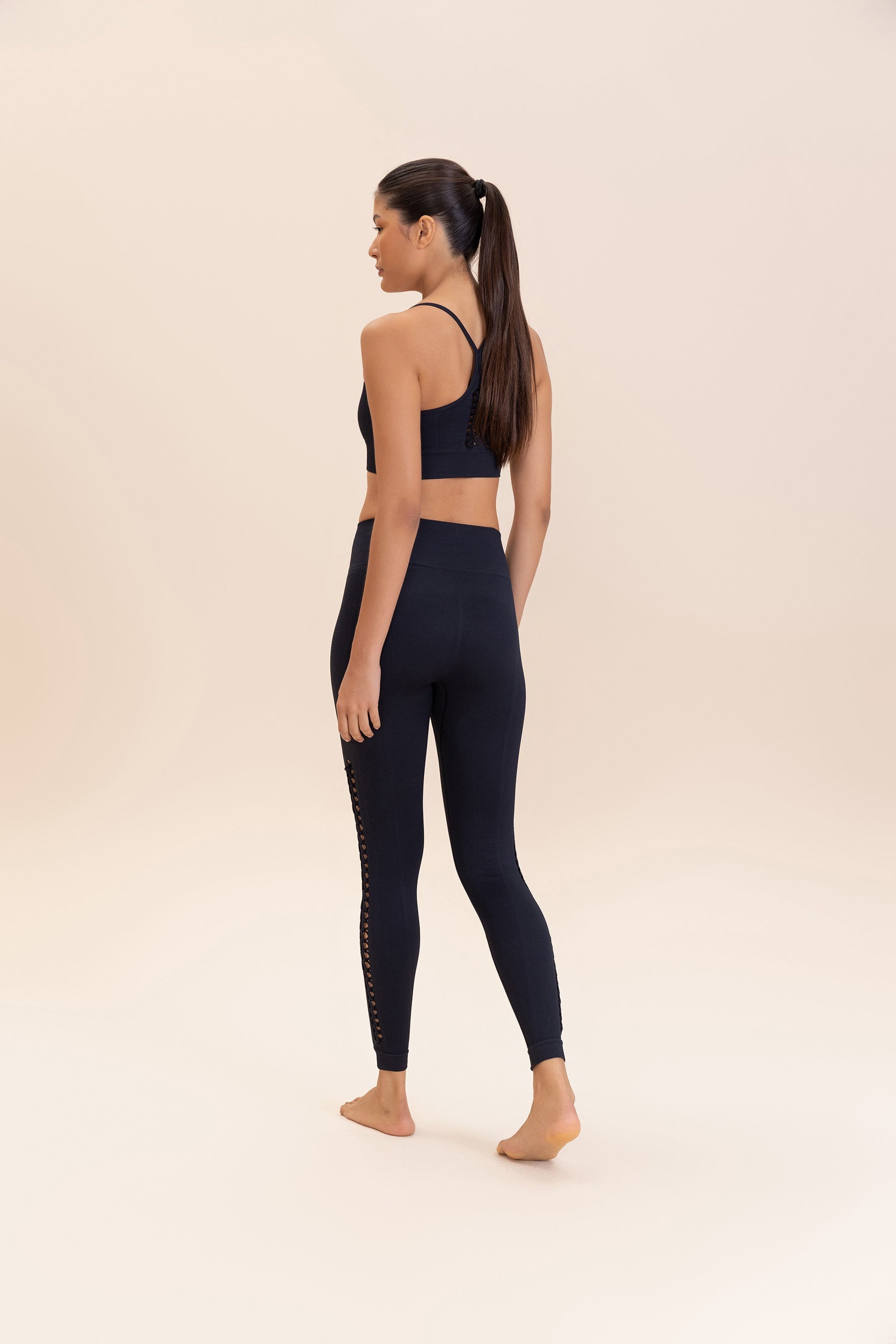 High-Quality Seamless Sports Bra for Women - Comfortable Workout & Yoga Top - Perfect for Running, Gym, and Active Lifestyle