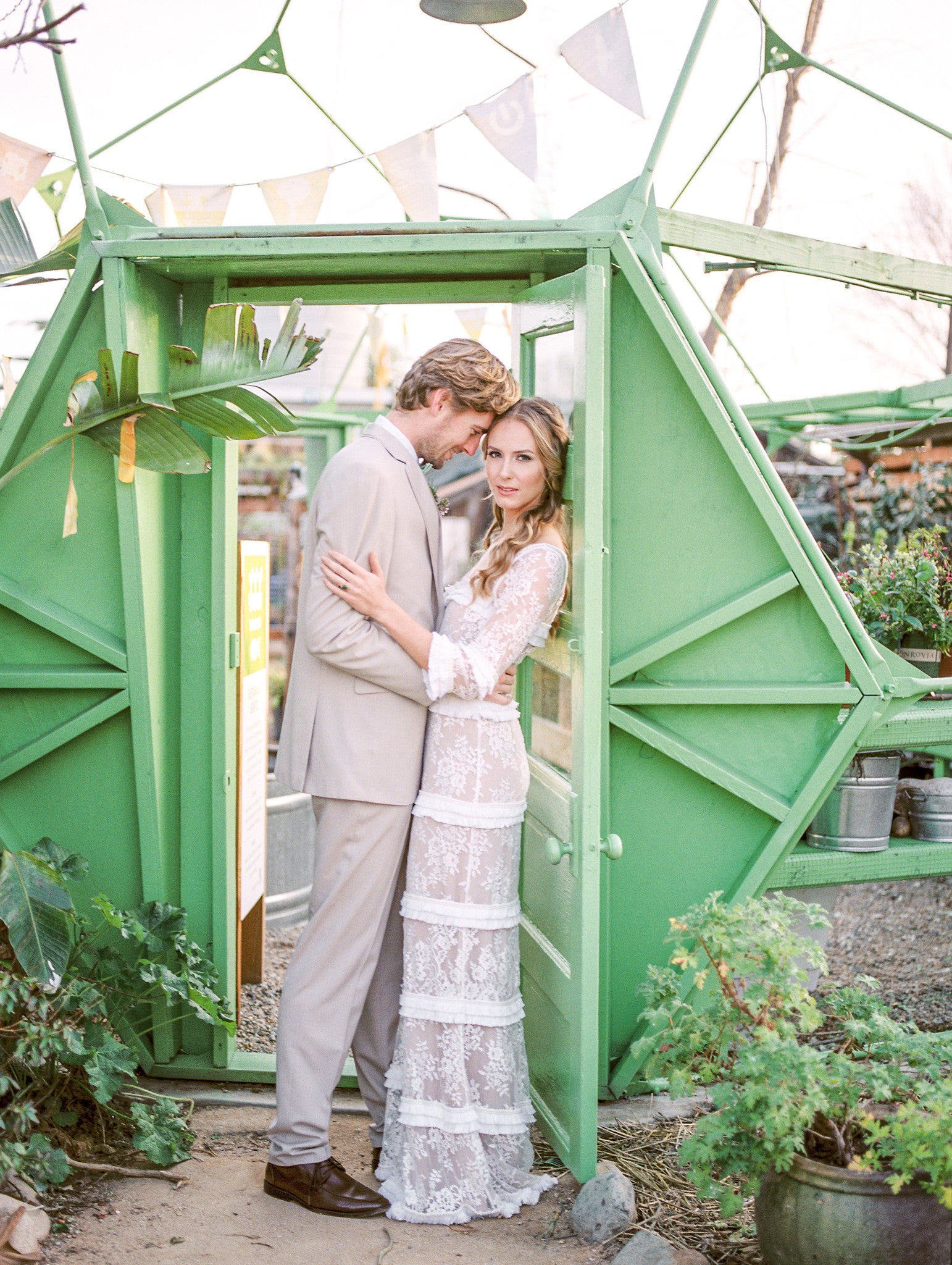 BHLDN Esprit de Corps Wedding Gown - Elegant Lace Bridal Dress for Bride, Perfect for Beach Weddings & Formal Ceremonies