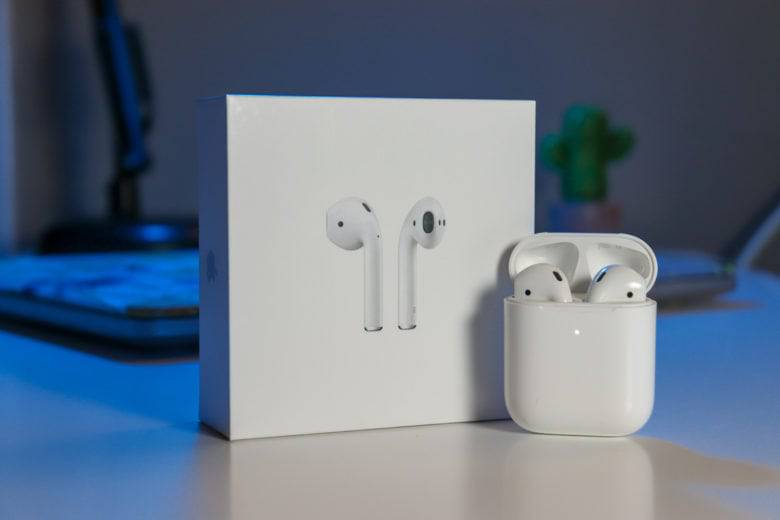 Apple AirPods (2nd Gen) with Wireless Charging Case - Bluetooth Earbuds for iPhone, iPad & Mac - Perfect for Workouts, Commuting & Hands-Free Calls