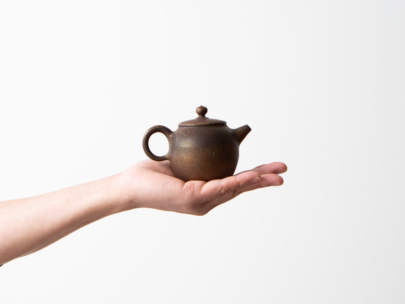 Premium Cast Iron Teapot No. 2 - Japanese Style Traditional Iron Tea Pot with Infuser - Perfect for Loose Leaf Tea, Matcha, Herbal Tea Brewing at Home or Office