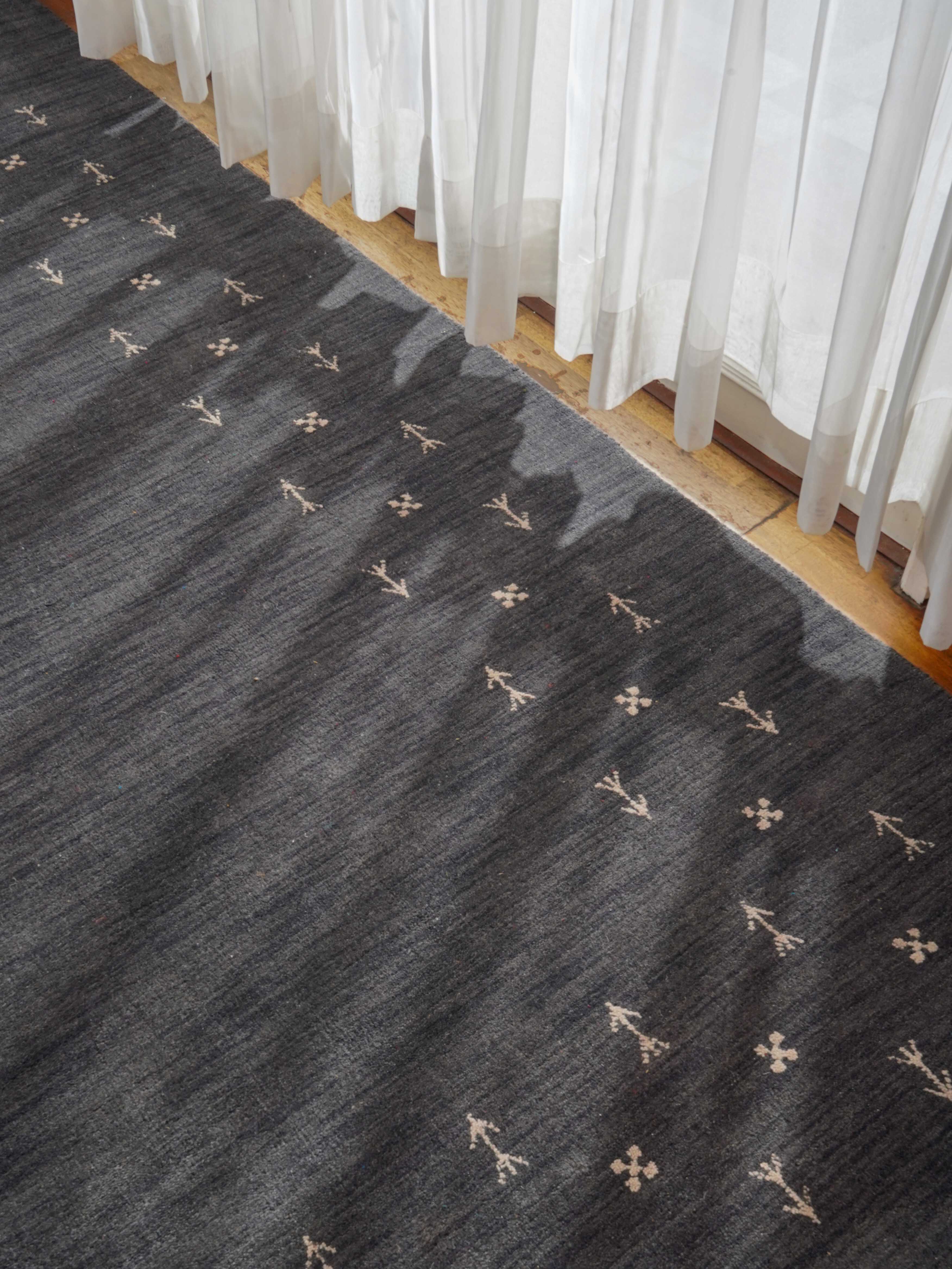 Premium Hand-Knotted Wool Rug - Traditional Handmade Persian Design - Soft & Durable for Living Room, Bedroom & Home Decor