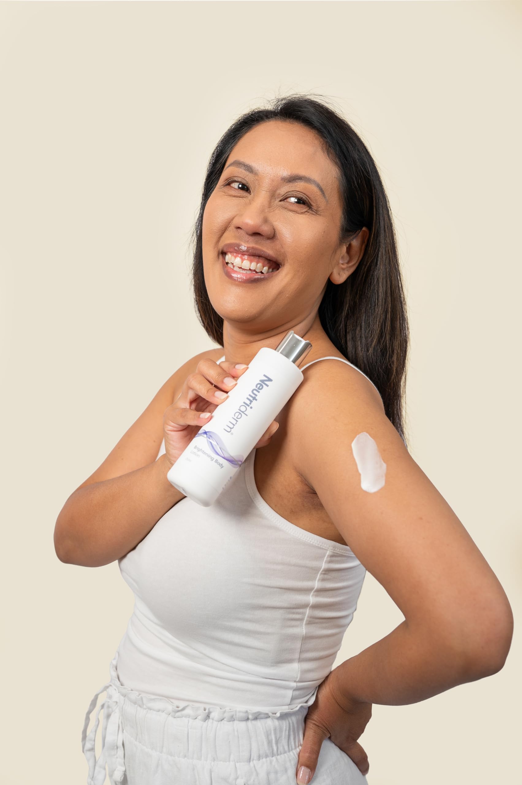 Neutriderm Brightening Body Lotion 250ml - Hydrating & Skin Tone Even Moisturizer for Dry Skin - Perfect for Daily Use & Post-Sun Care