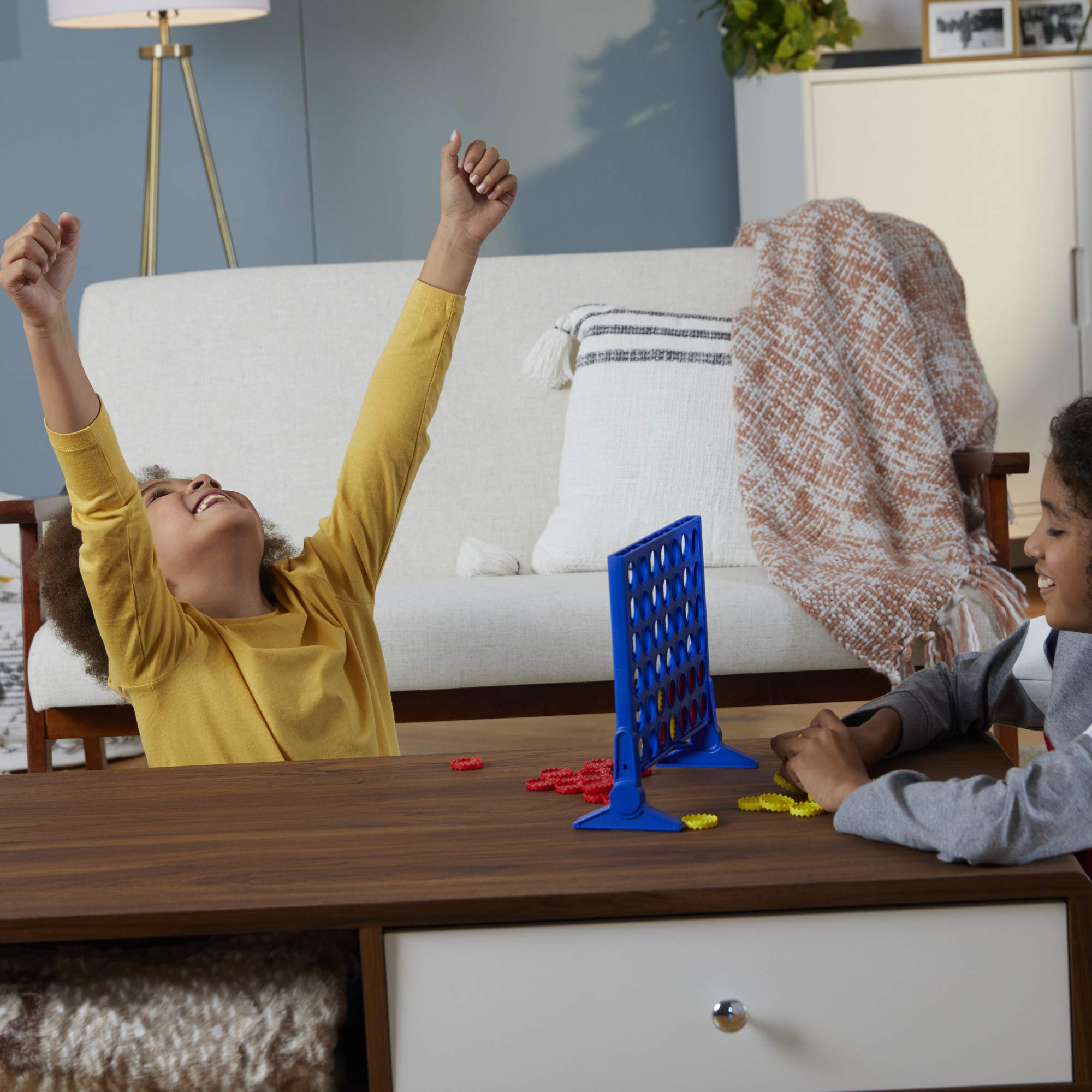 Hasbro Gaming Connect 4 Classic Grid - 4 in a Row Strategy Board Game for Kids & Adults - Fun Family Game Night & Party Entertainment