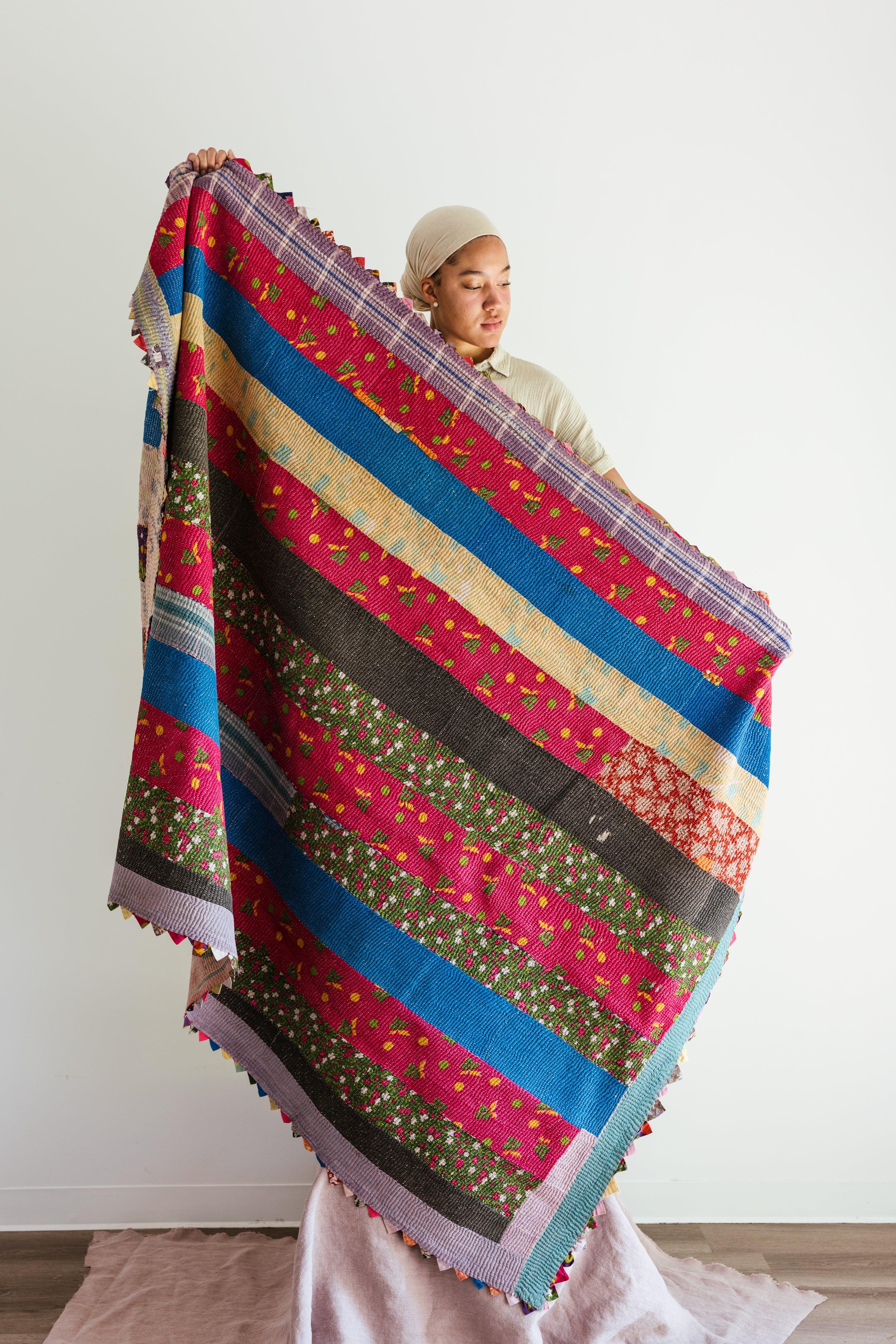 Aloka + BS Quilt #85 - Premium Warmth & Comfort - Perfect for Bedroom, Living Room & Cozy Home Decor