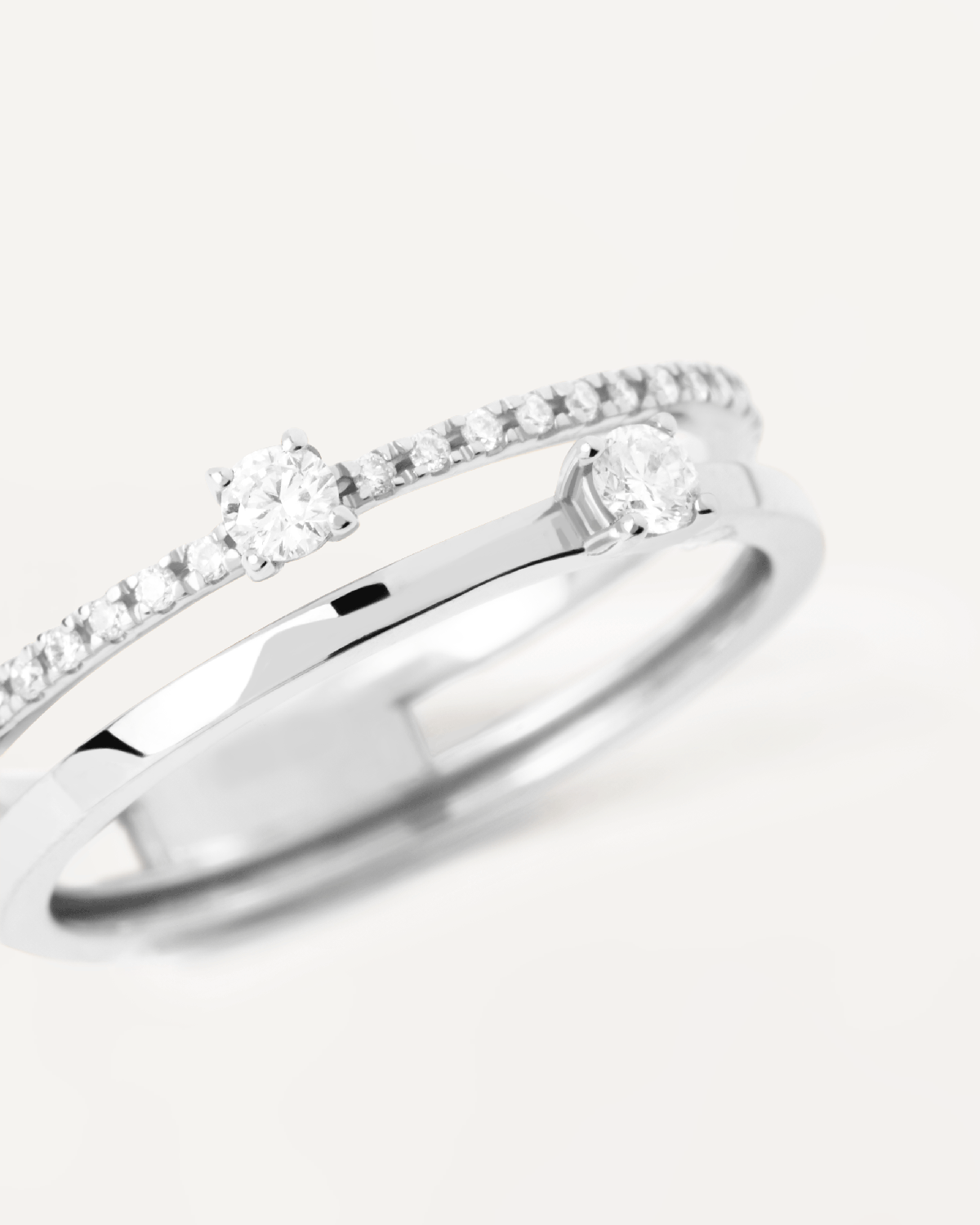 GRID Diamonds and White Gold Solitaire Dual Ring - Elegant Stackable Wedding Band for Women, Perfect for Engagement, Anniversary, and Special Occasions