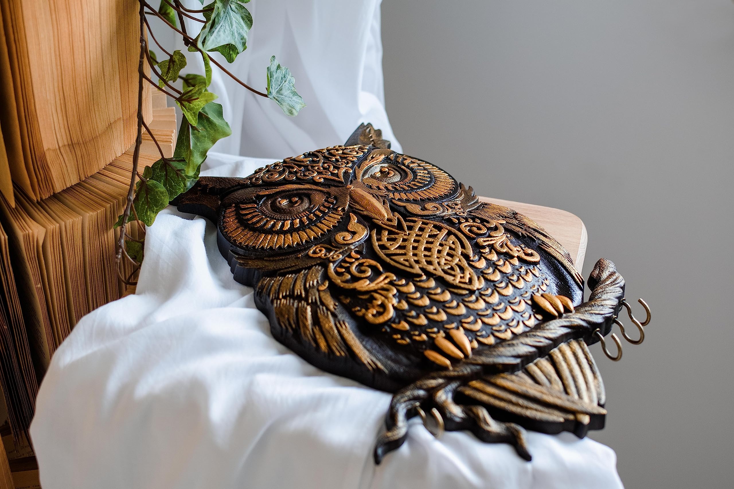 Wooden Carved Owl Key Holder Wall Hook - Unique Home Decor & Wall Art for Keys, Hats, and Coats | Perfect Housewarming Gift for Kitchen, Entryway, or Bedroom