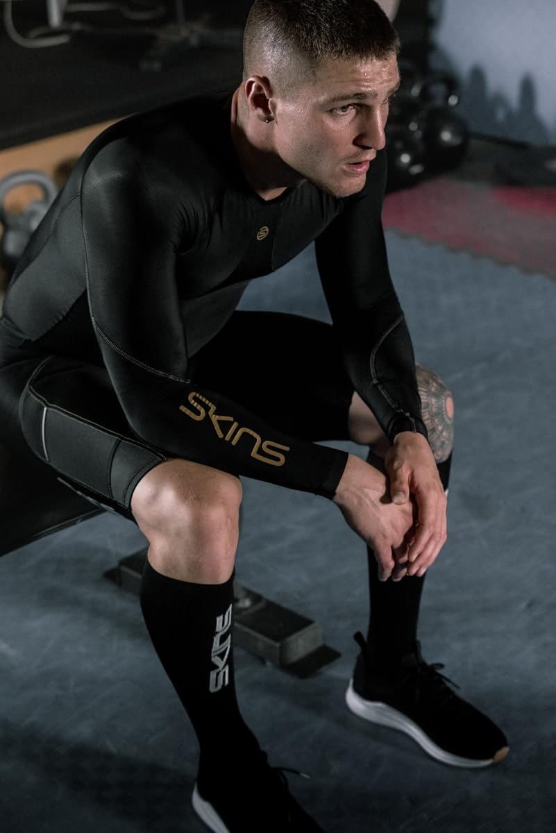 Men's Premium Compression Half Tights - Enhanced Blood Circulation, Muscle Recovery for Rugby, Running & Gym Workouts - Ideal for Athletes & Fitness Enthusiasts