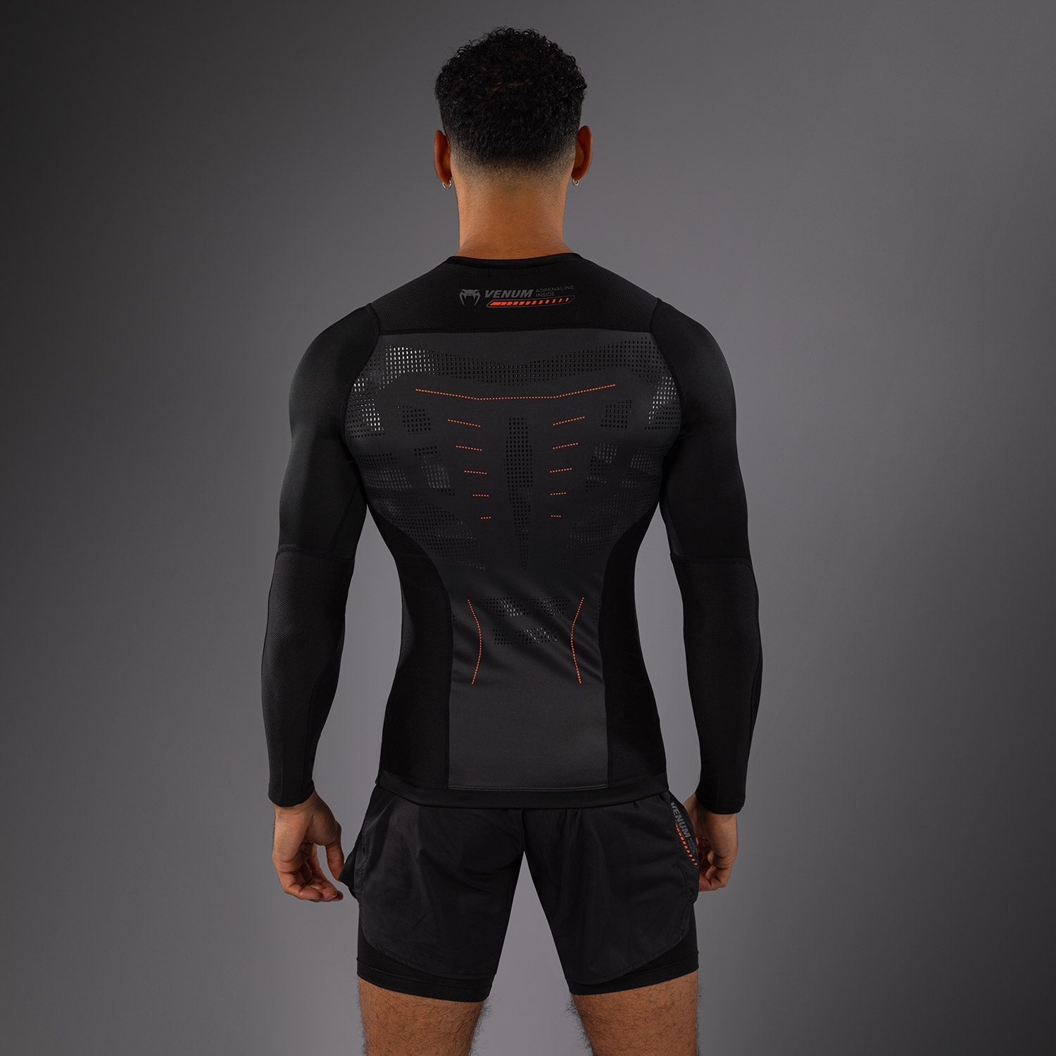 Venum Technical 3.0 Long Sleeve Rashguard - Graphite MMA & BJJ Training Shirt - Moisture Wicking & Compression Fit for Grappling, Boxing & Martial Arts